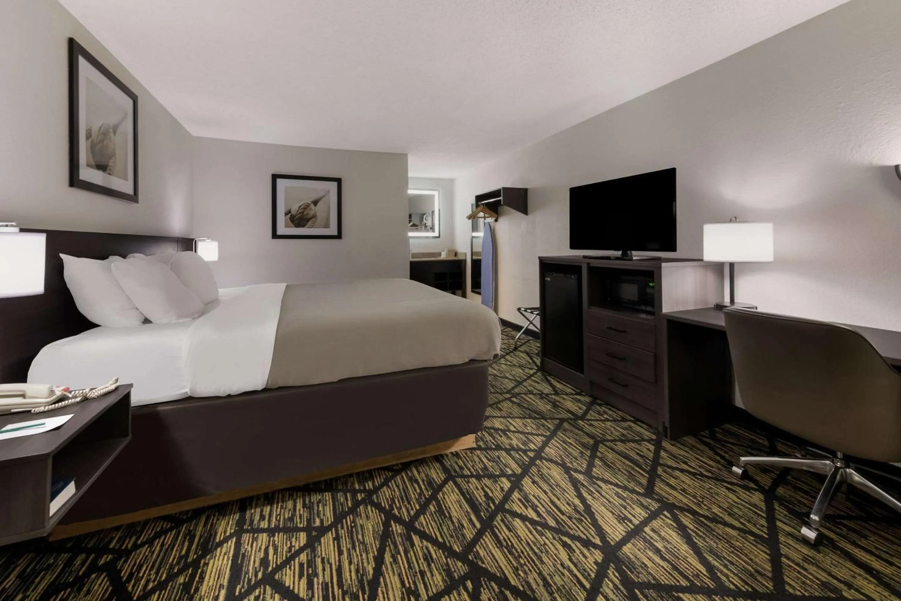 Bedroom, Bed in Quality Inn Orange Park Jacksonville