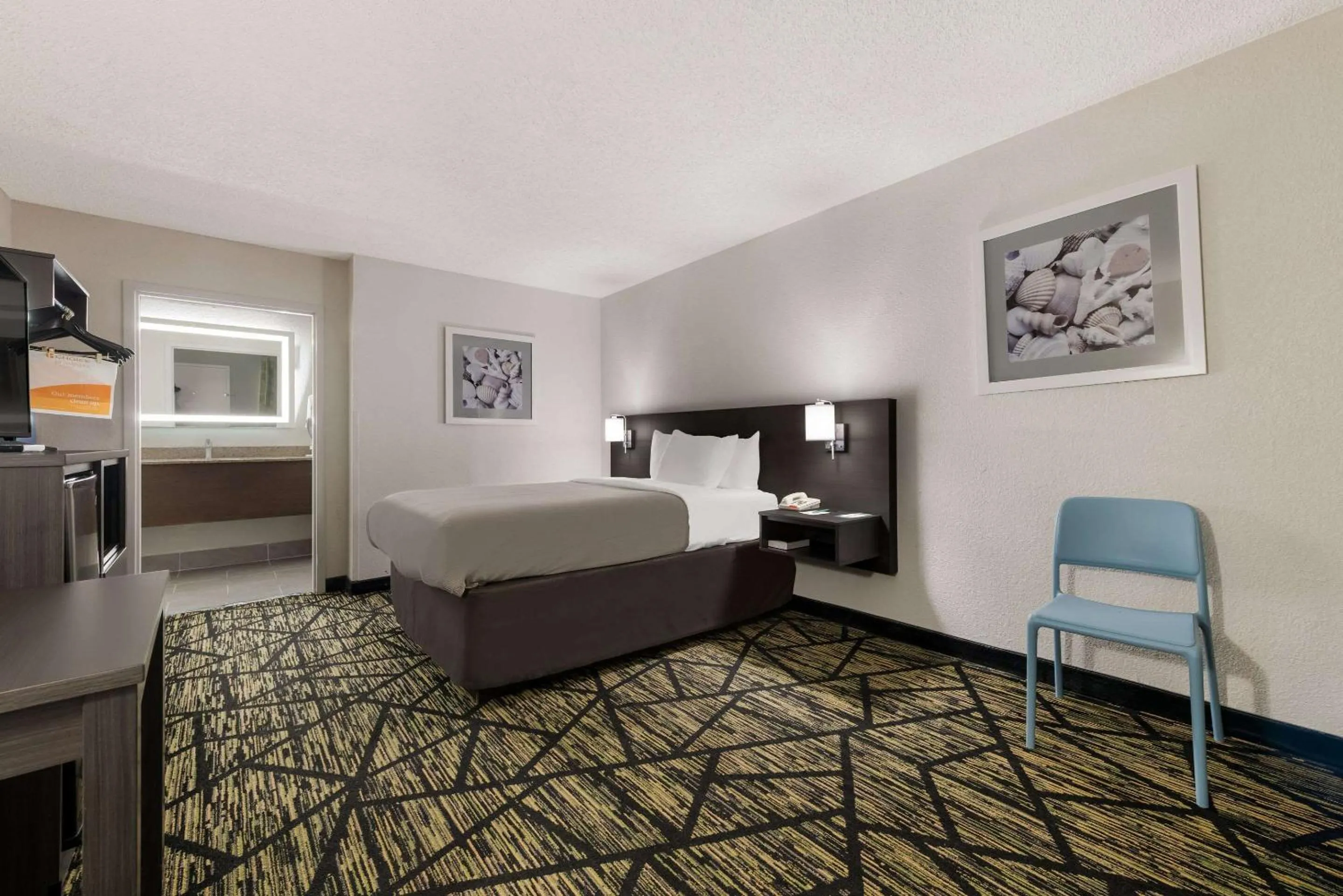 Bedroom, Bed in Quality Inn Orange Park Jacksonville