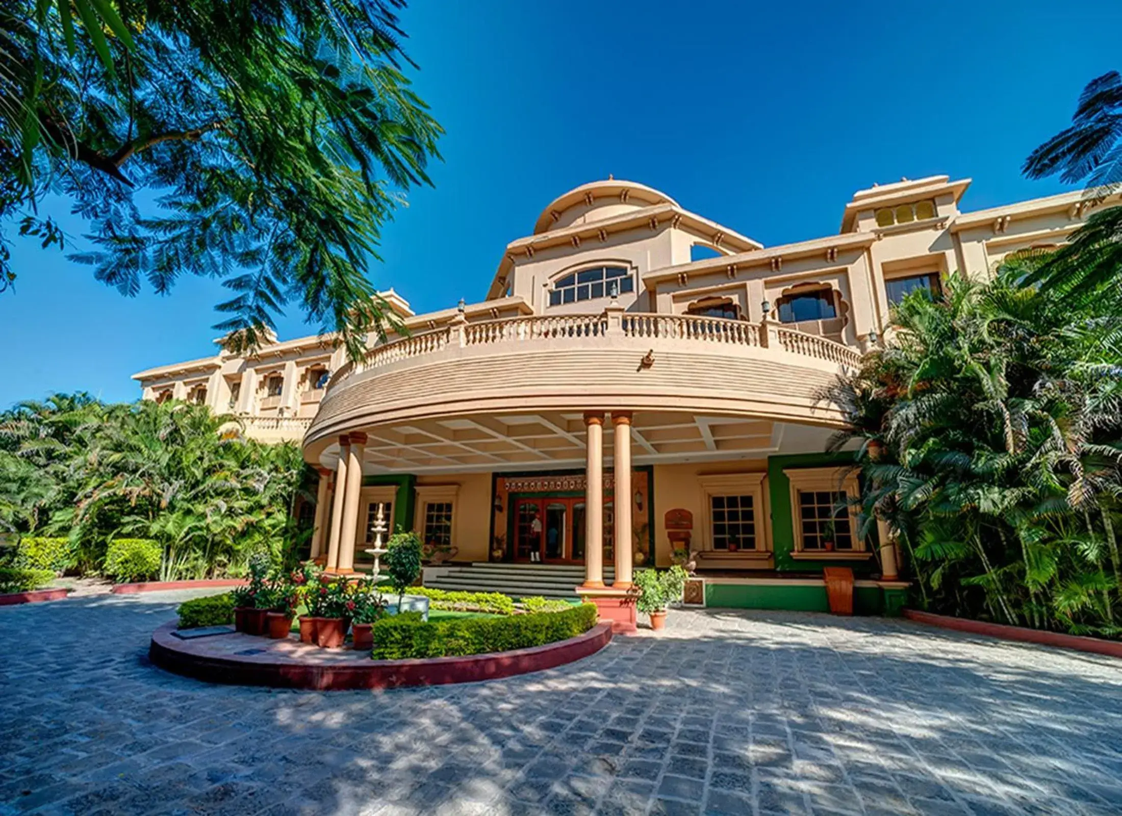 Property building in Shraddha Inn - Shirdi Property building in Shraddha Inn - Shirdi