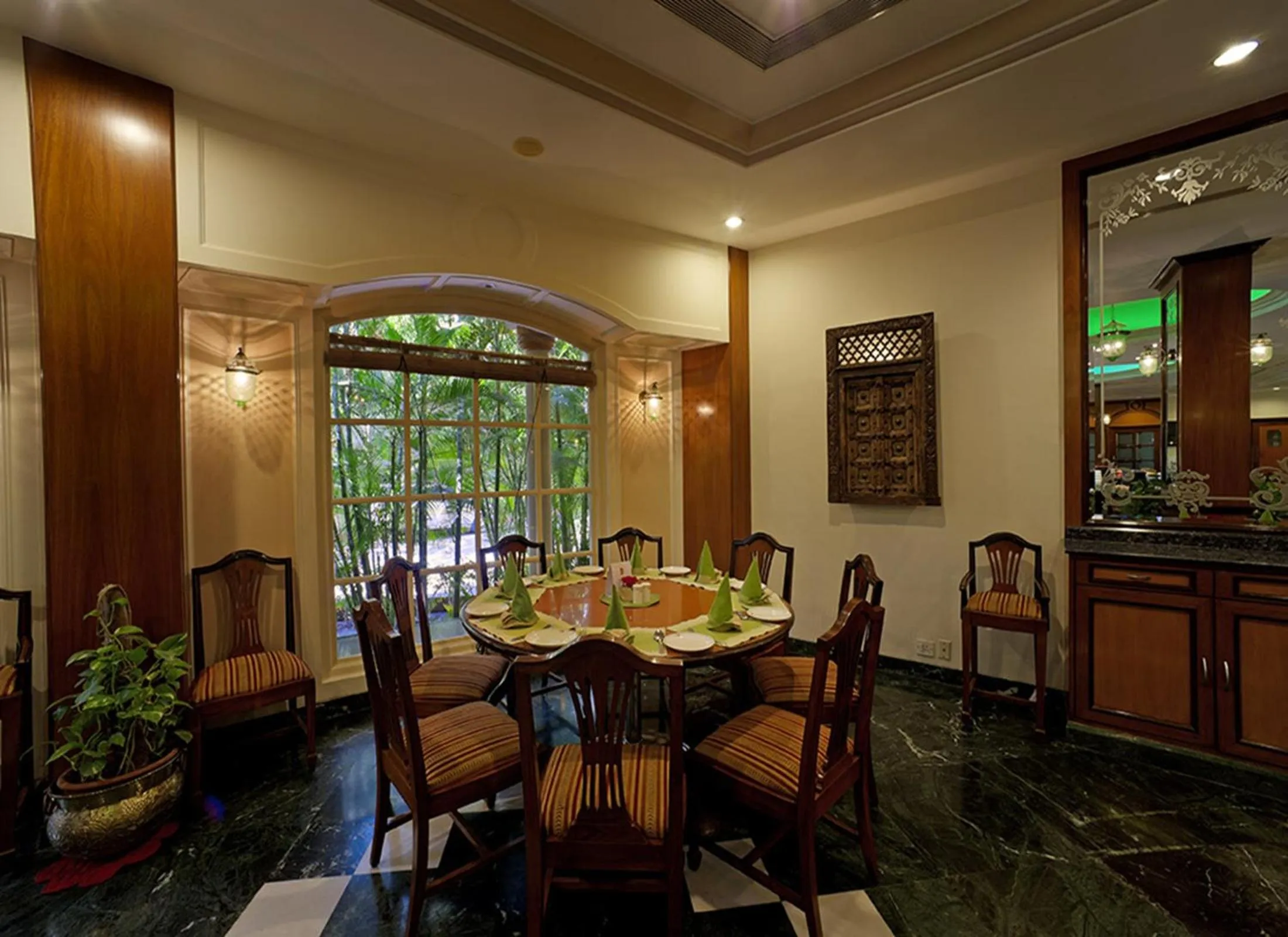 Restaurant/places to eat in Renest Shraddha Inn - Shirdi