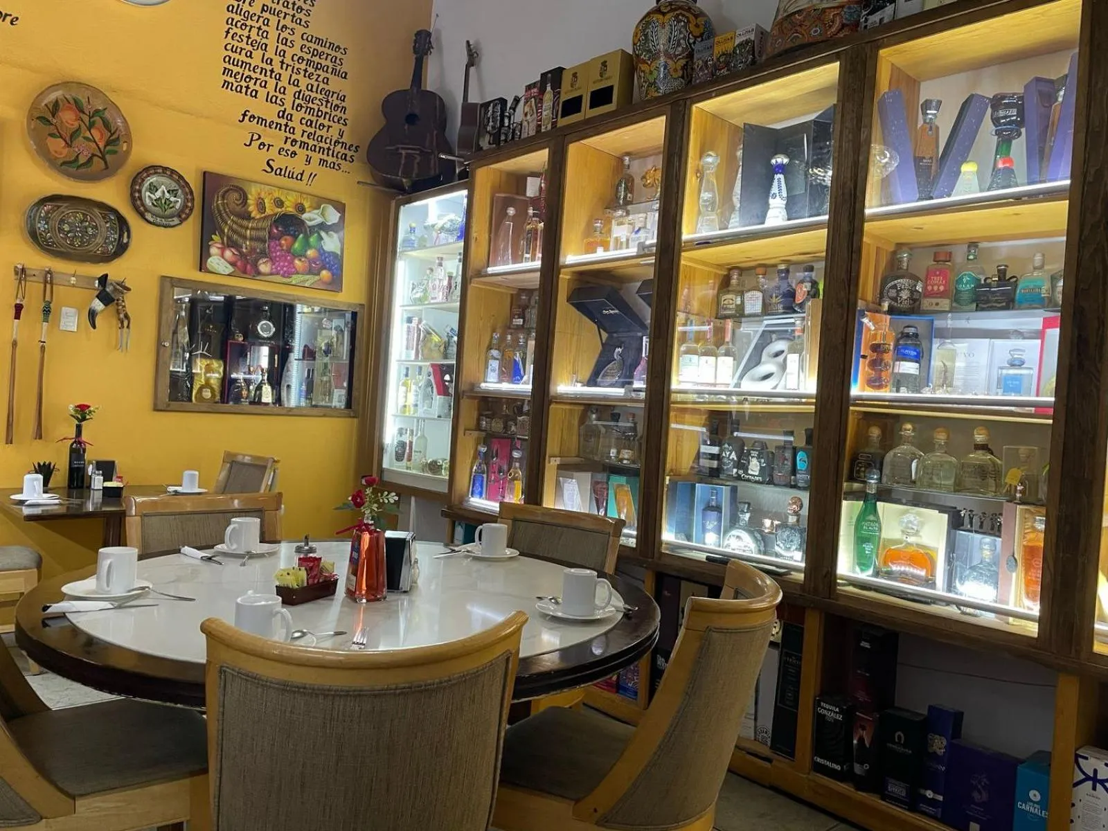 Restaurant/places to eat in HOTEL BOUTIQUE EL VIEJO MUNDO