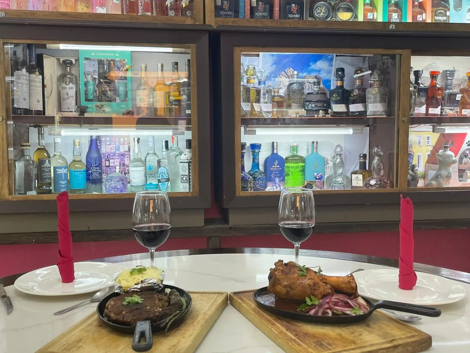 Restaurant/places to eat in HOTEL BOUTIQUE EL VIEJO MUNDO