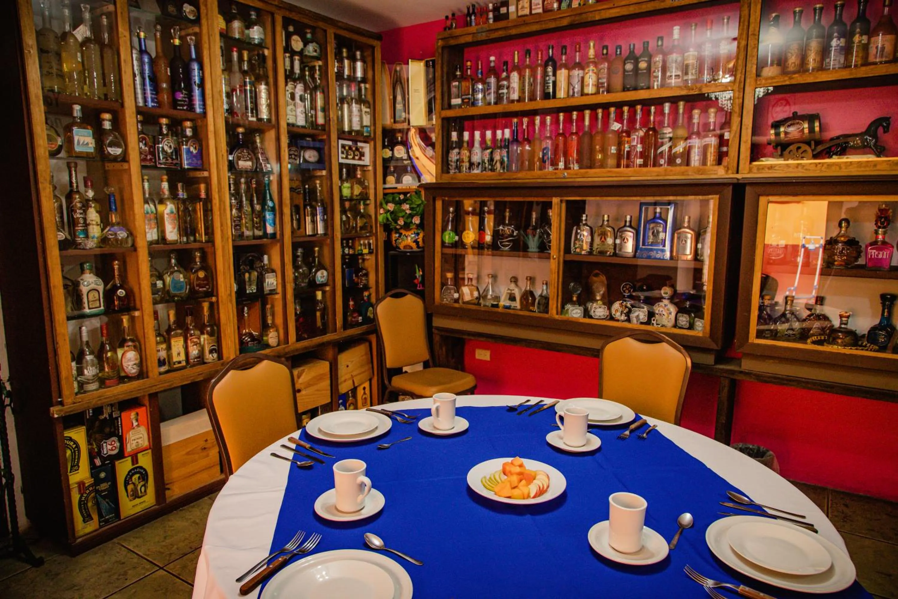 Restaurant/places to eat in HOTEL BOUTIQUE EL VIEJO MUNDO