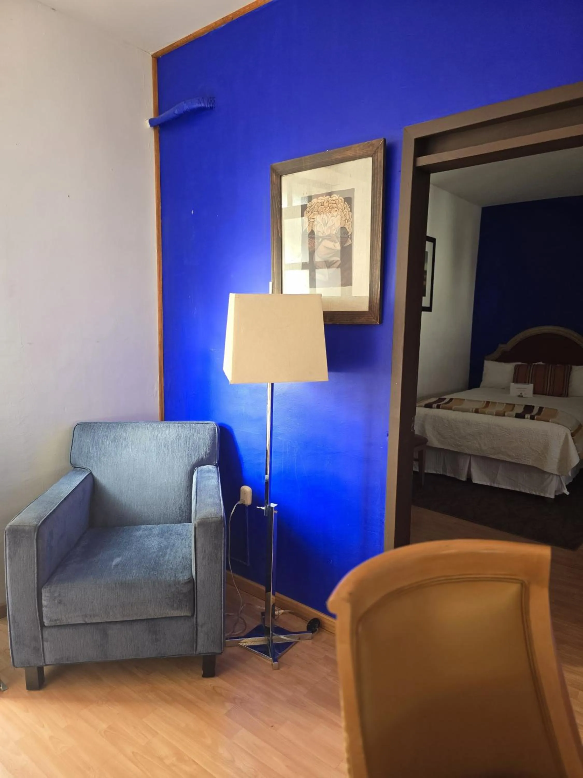 Living room, Bed in HOTEL BOUTIQUE EL VIEJO MUNDO