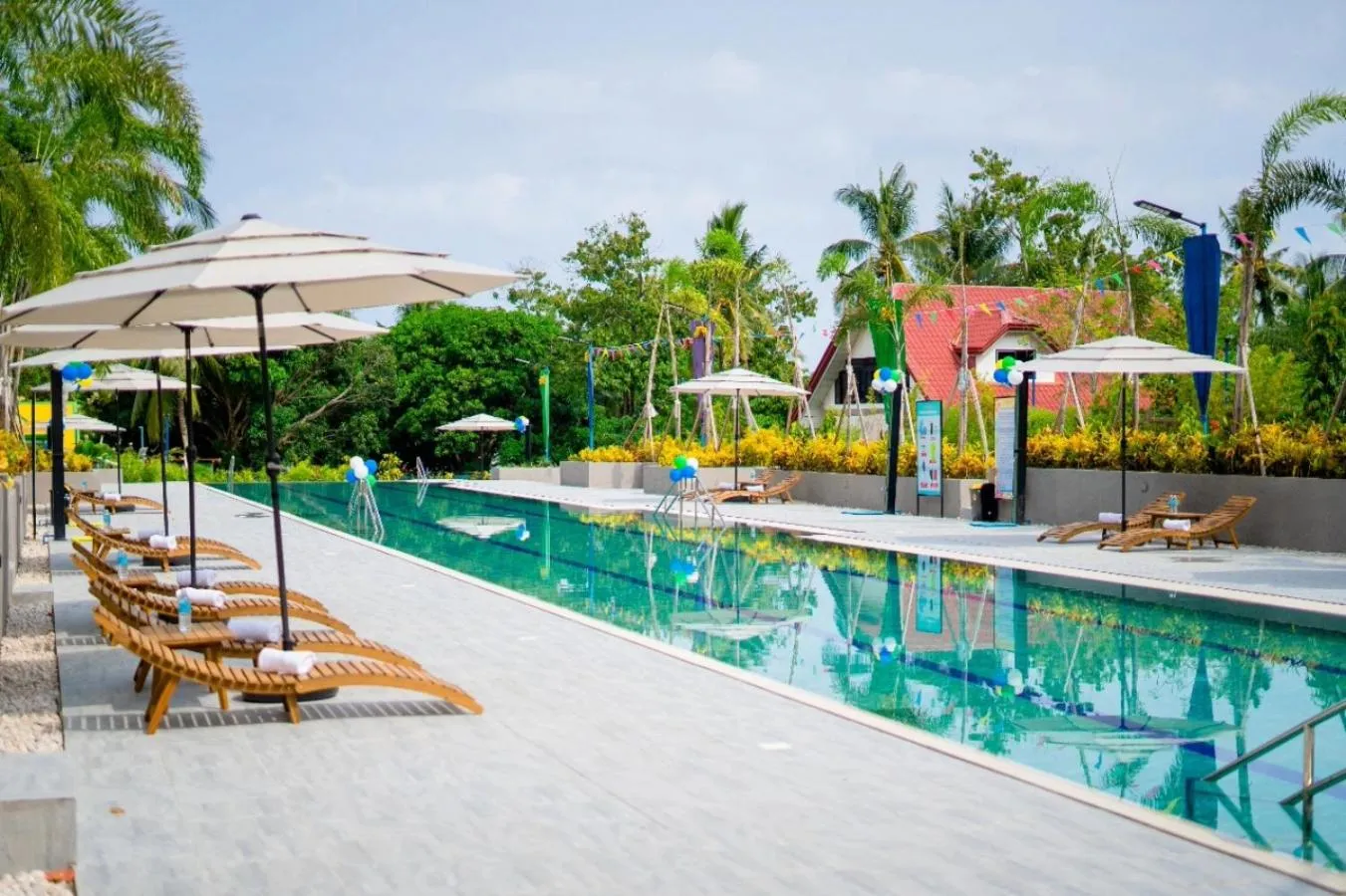Swimming pool in Lanzones Cabana
