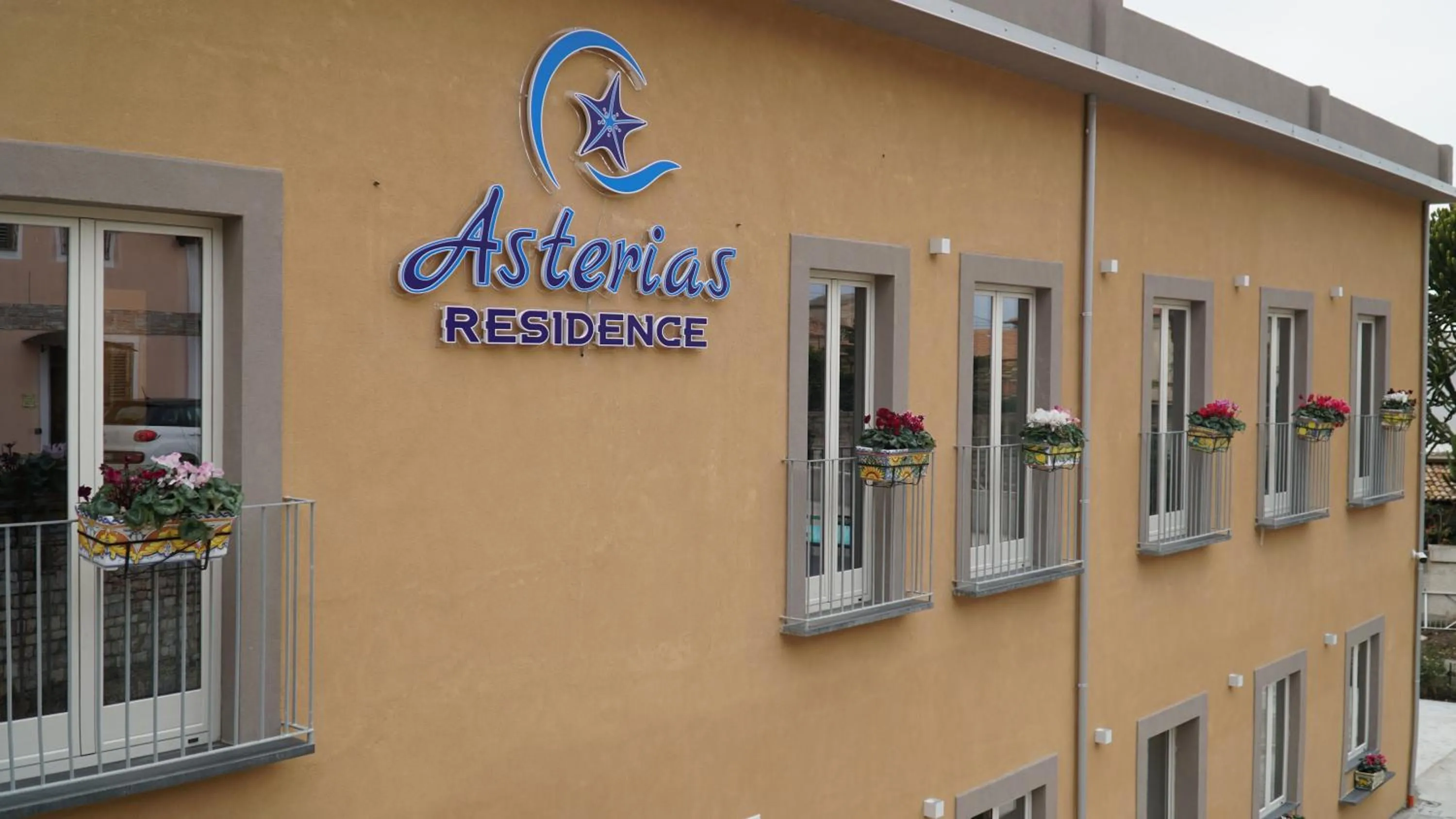 Asterias Residence - Rooms & SPA