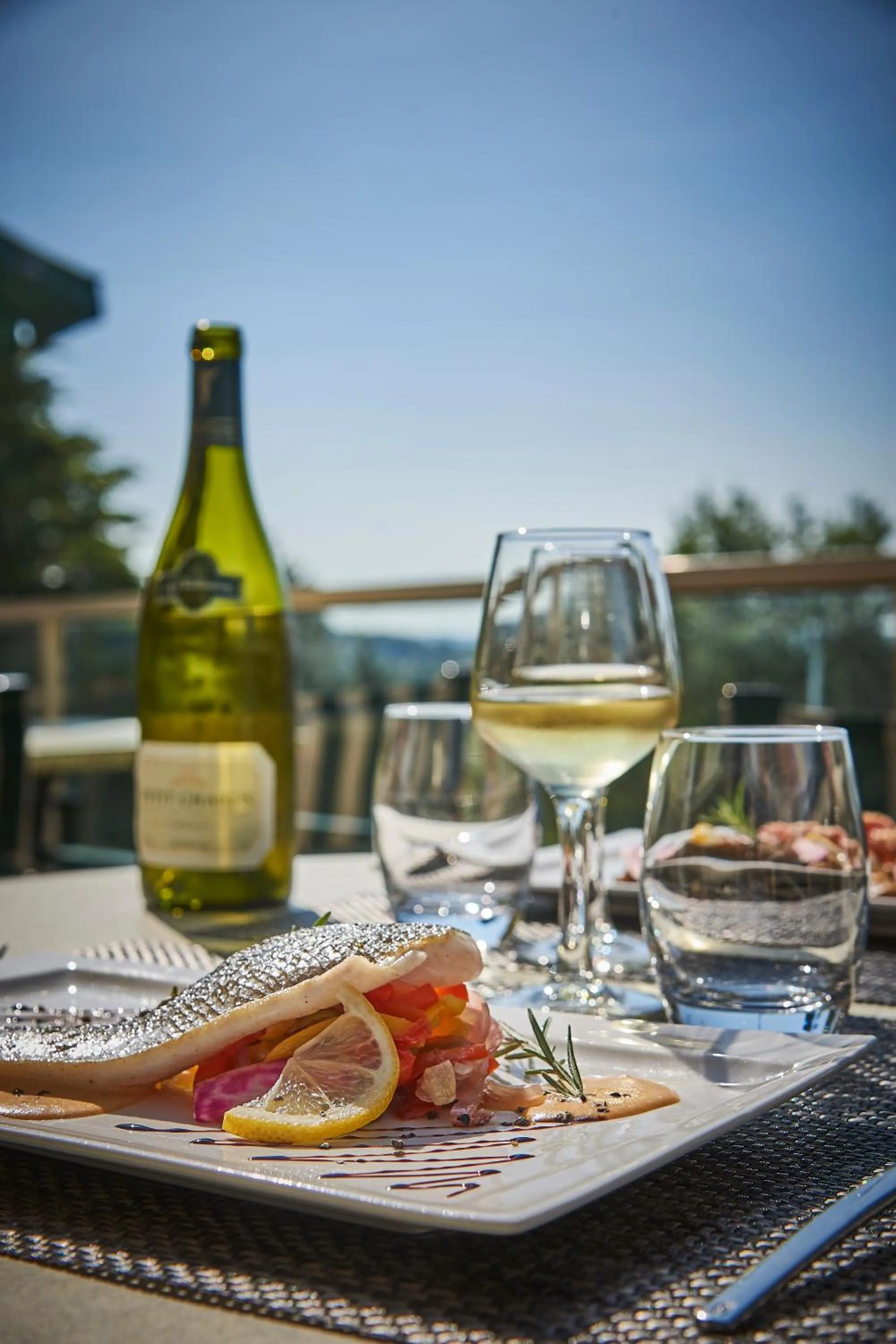 Restaurant/places to eat in Logis Hôtel de la Bruyere