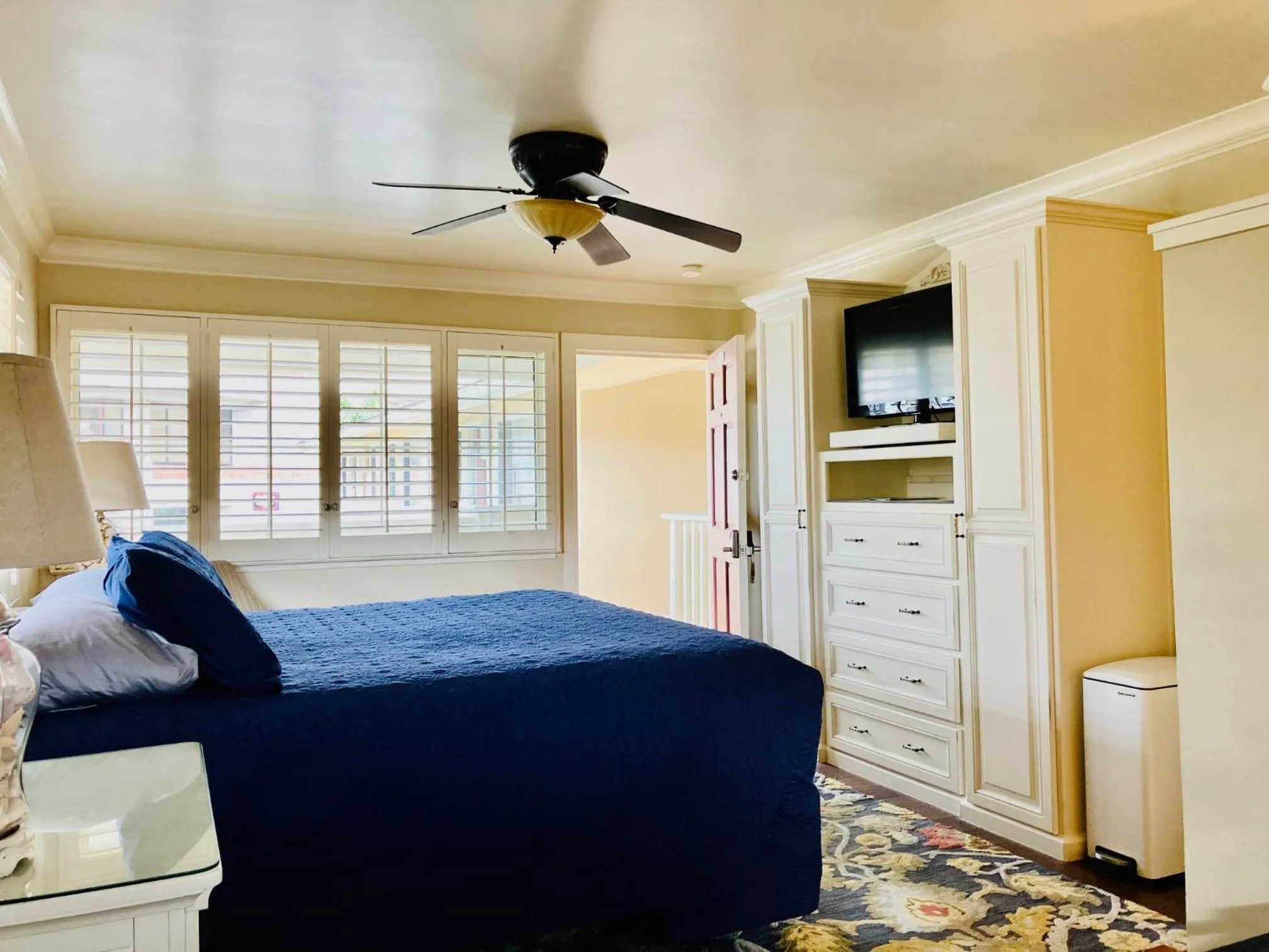 Beachcomber Inn