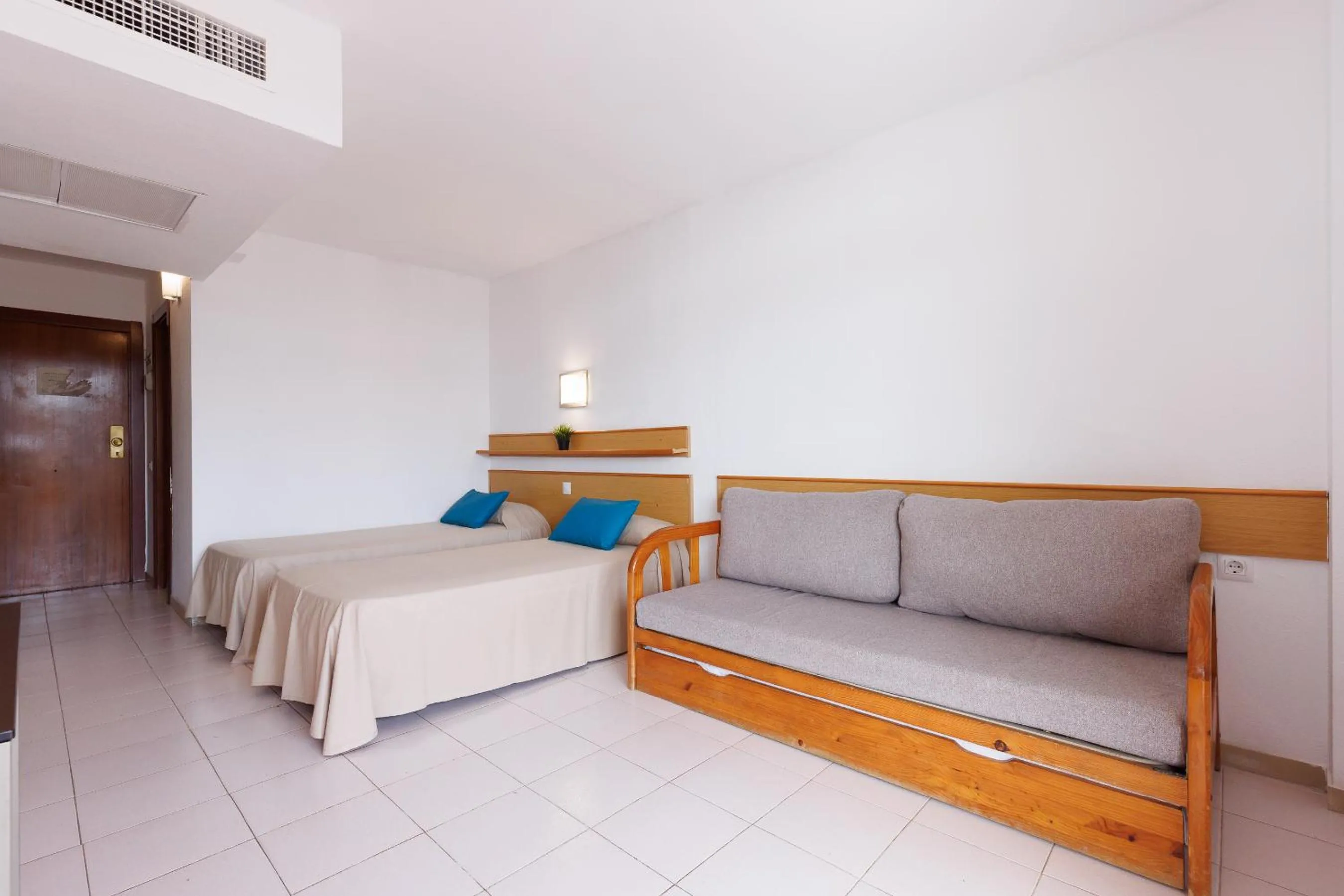 Bedroom, Bed in Salou Pacific Rentalmar