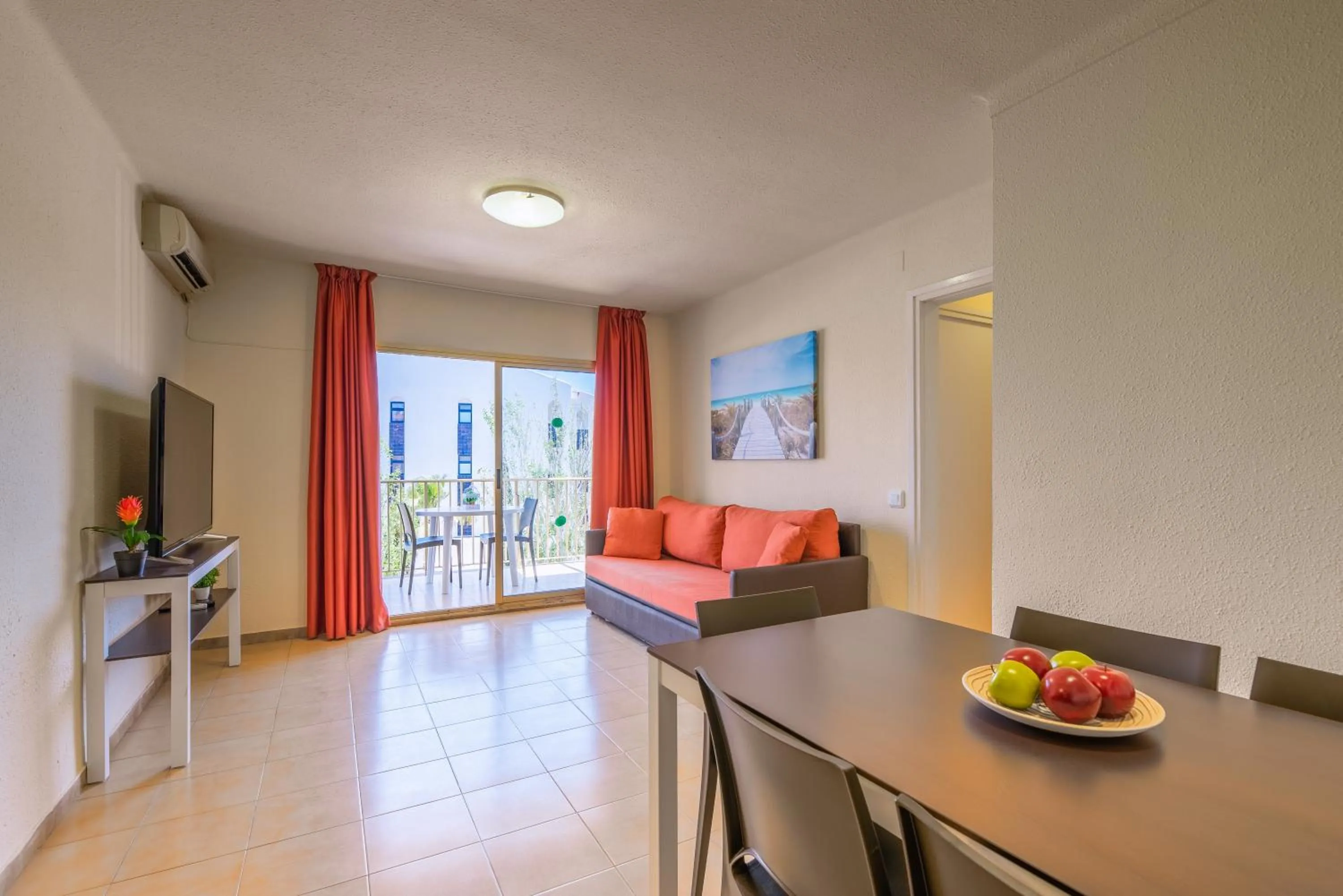 Dining area in Rentalmar Pins Marina