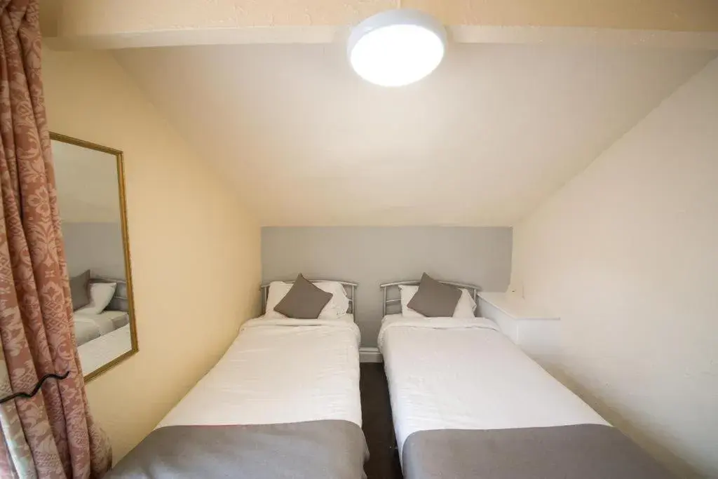 Standard Twin Room in MyRoomz Hollingdales Hotel Standard Twin Room in MyRoomz Hollingdales Hotel