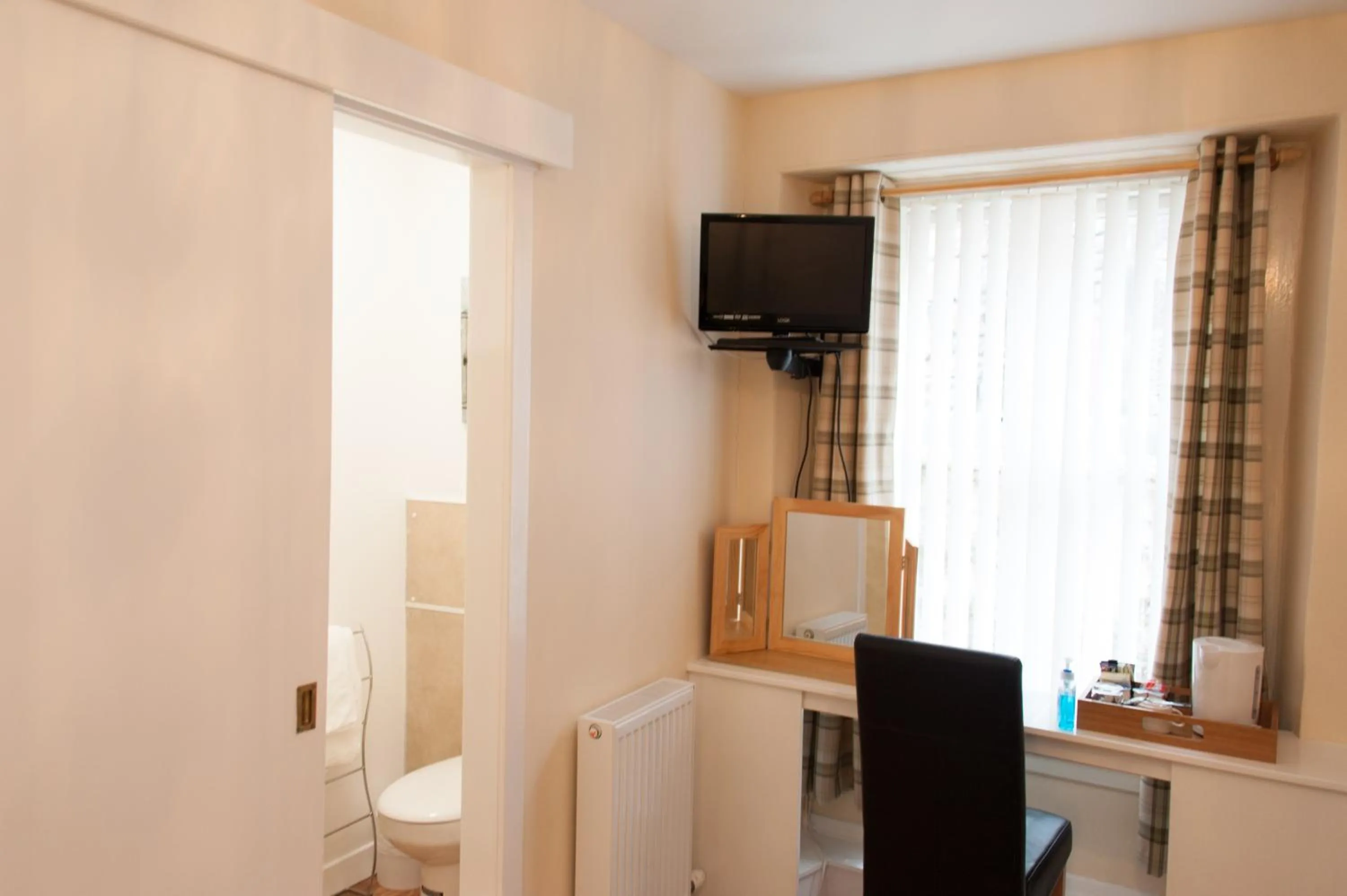 Bedroom in Ardross Glencairn
