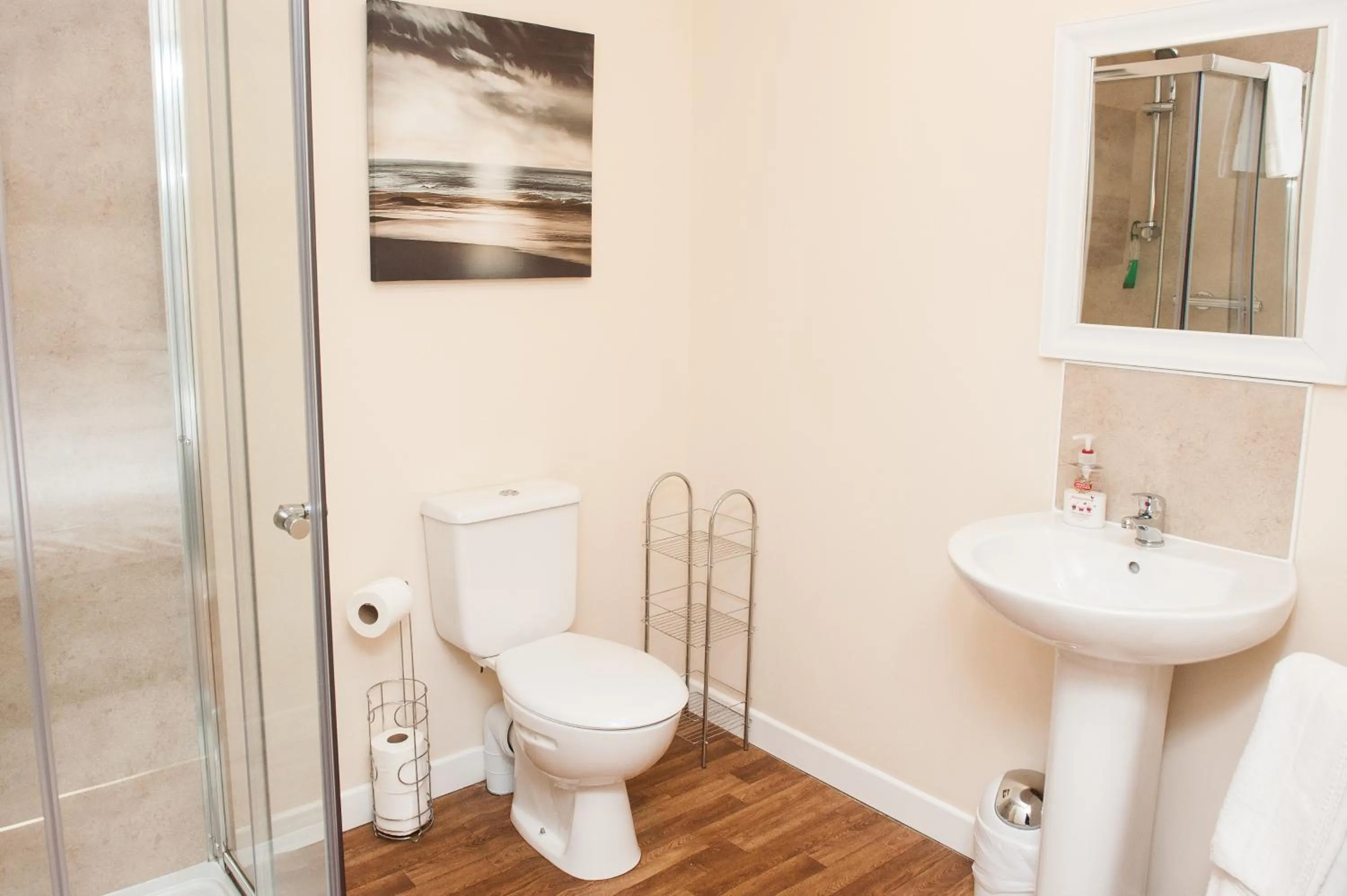 Toilet in Ardross Glencairn