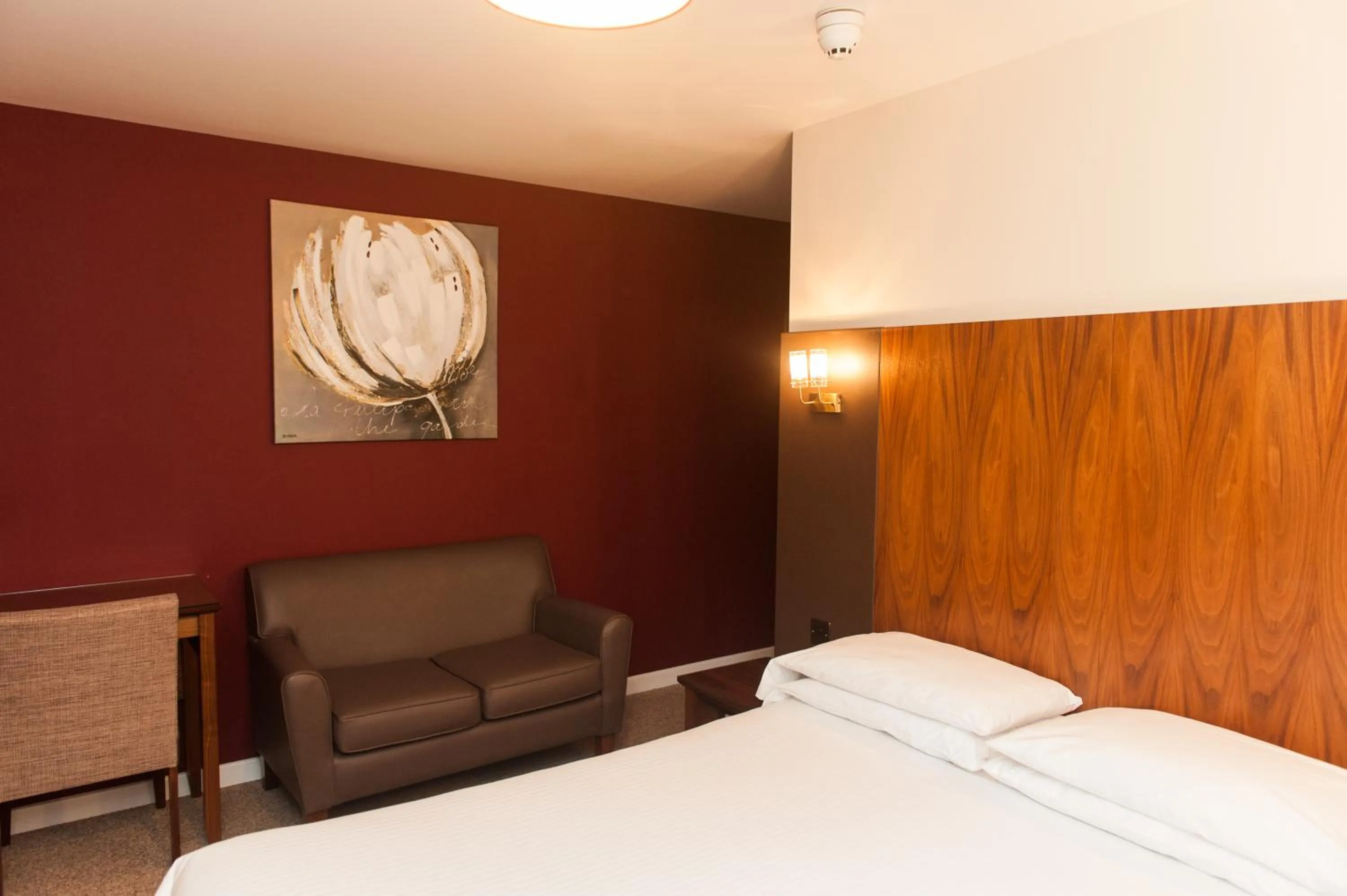 Bedroom, Bed in Ardross Glencairn