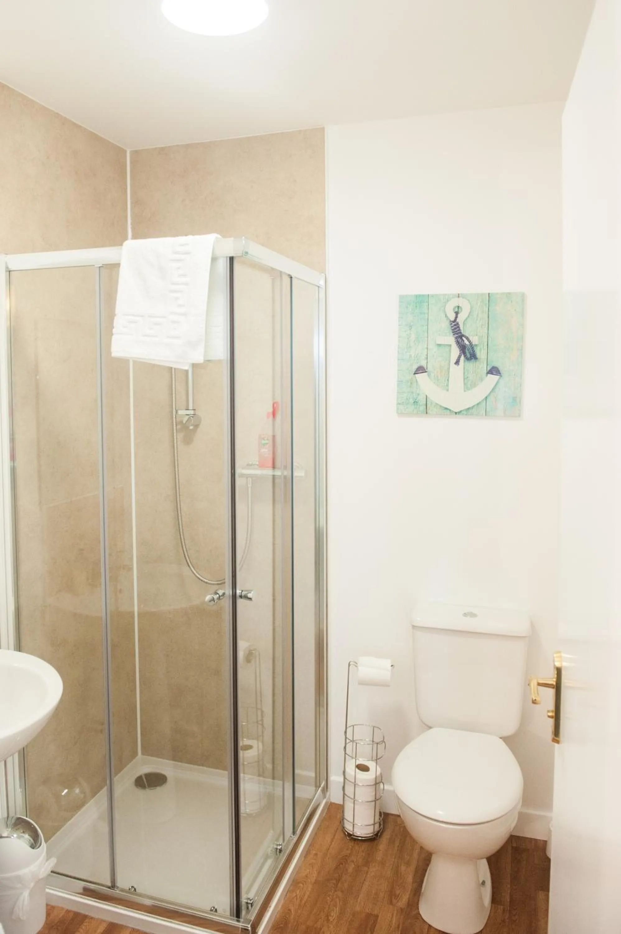 Shower in Ardross Glencairn