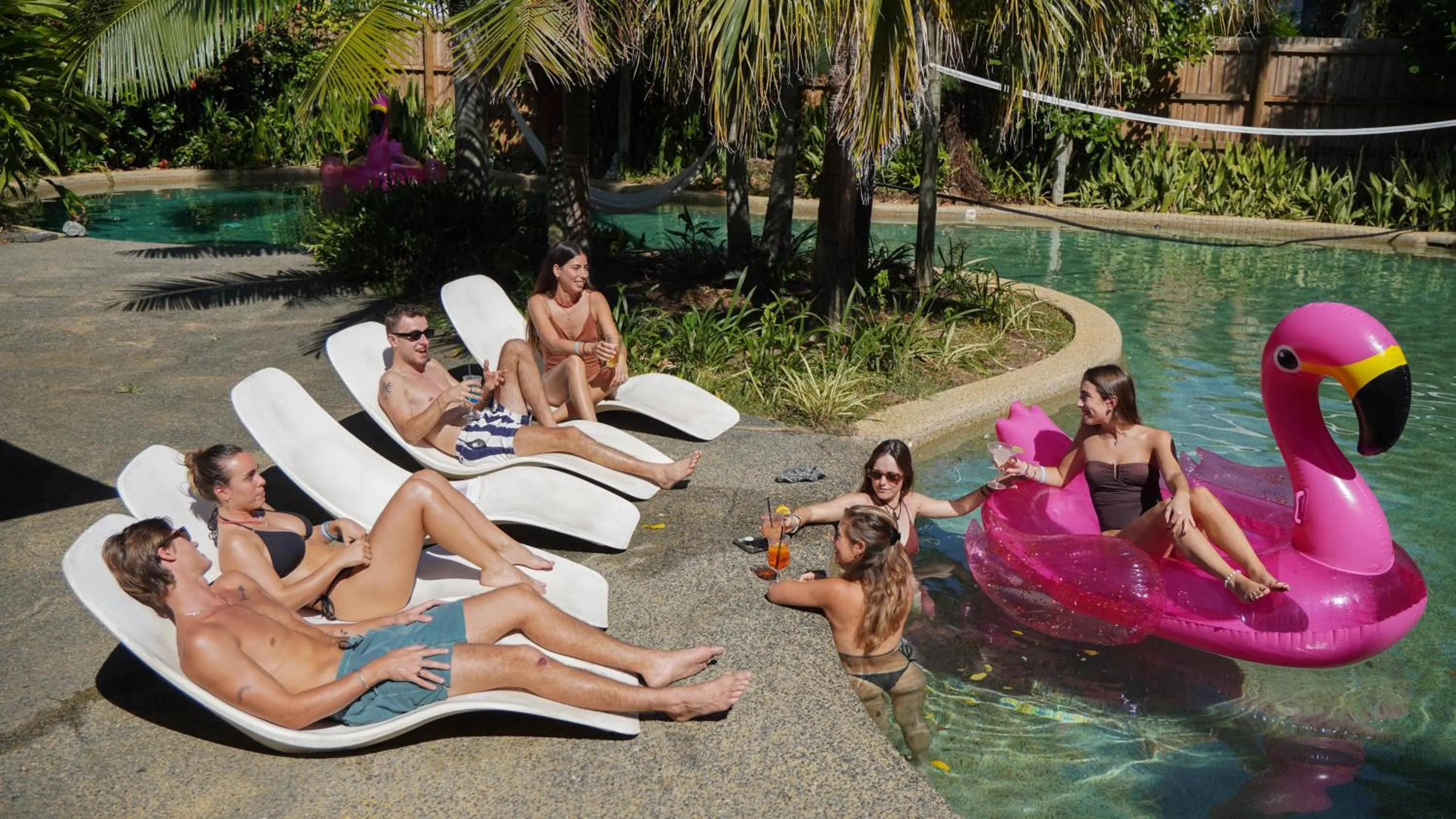 Swimming pool in Summer House Cairns