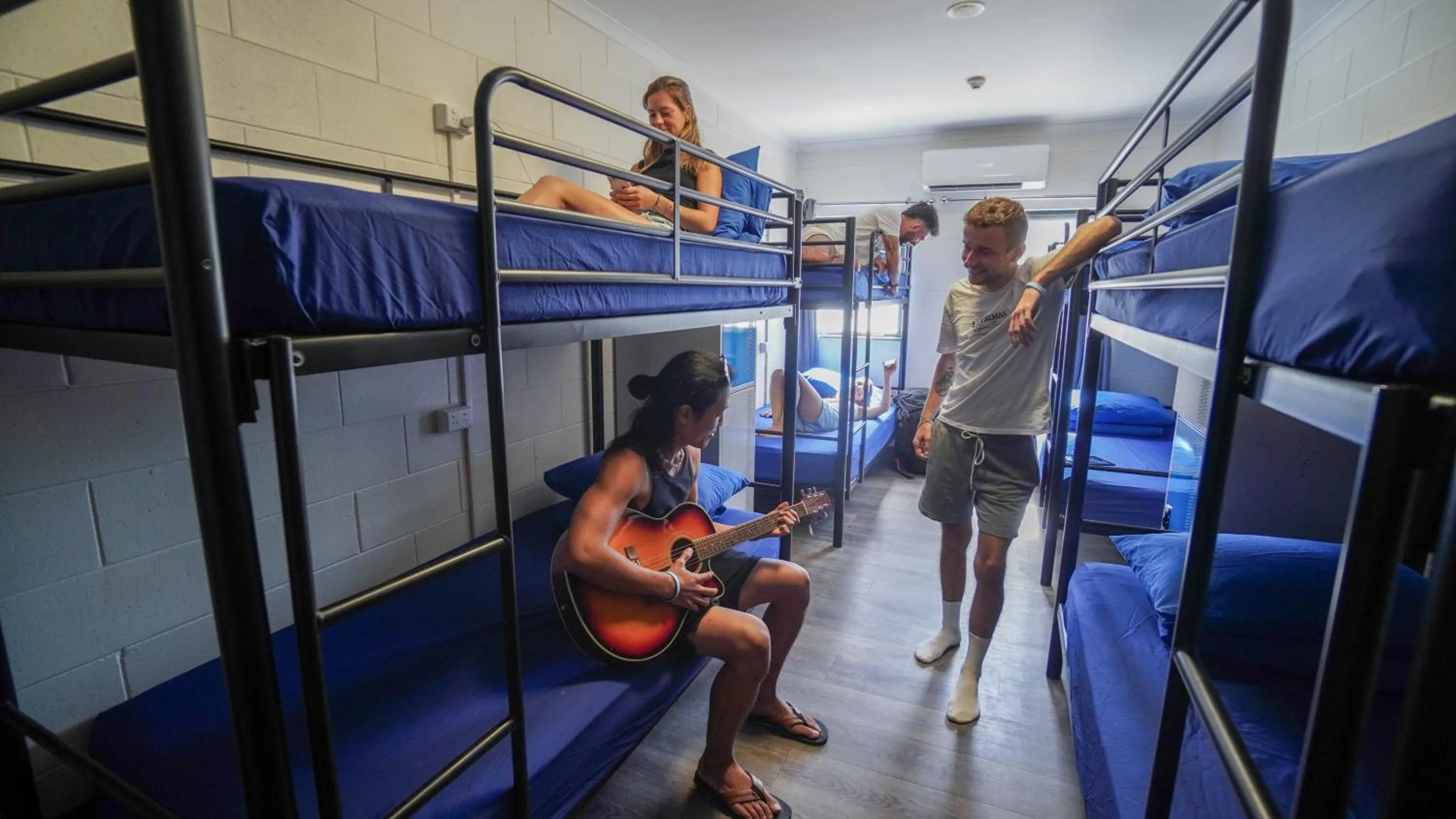 air conditioner in Summer House Cairns