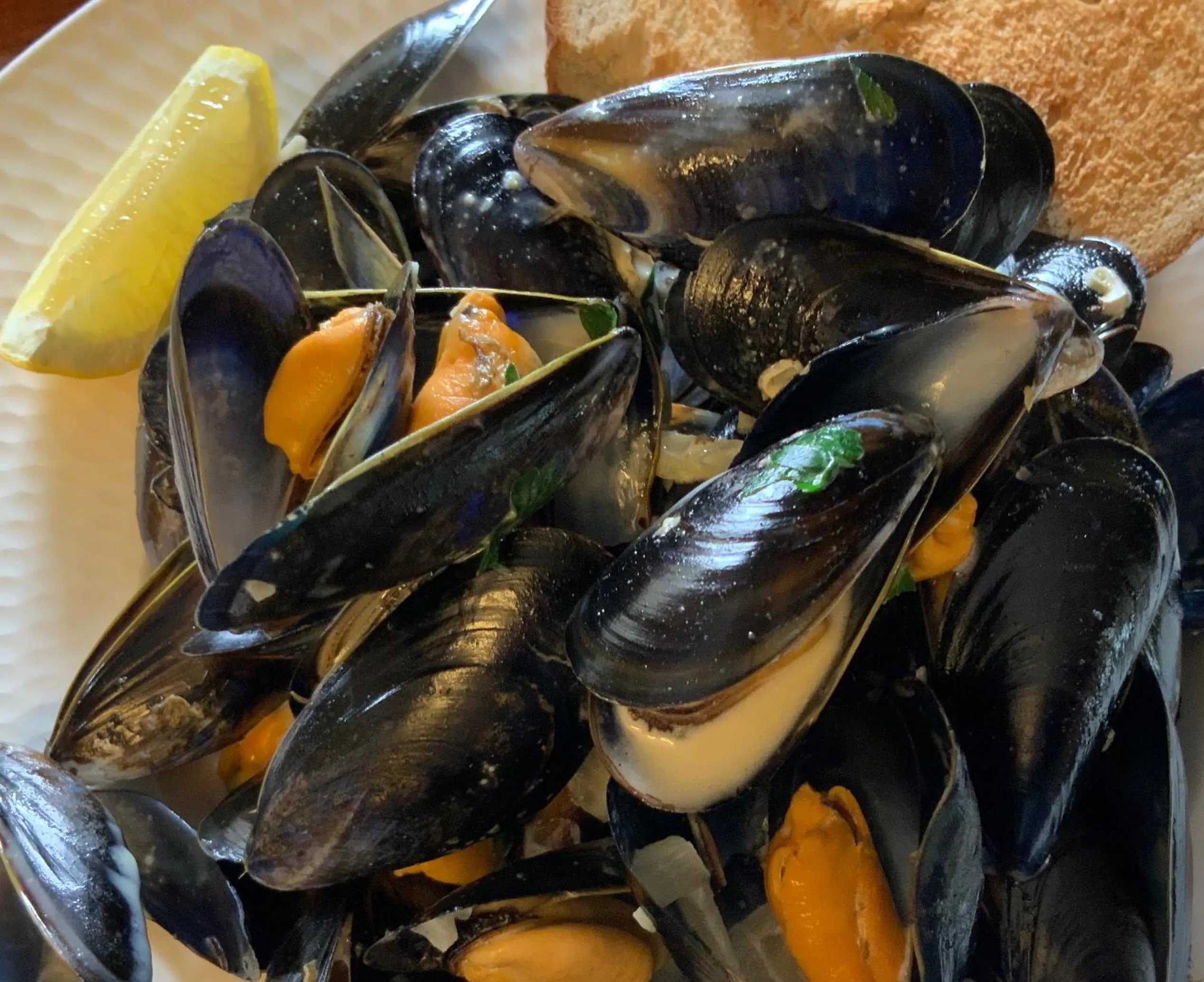 Food and drinks in The Tongue Hotel, by Highland Coast Hotels