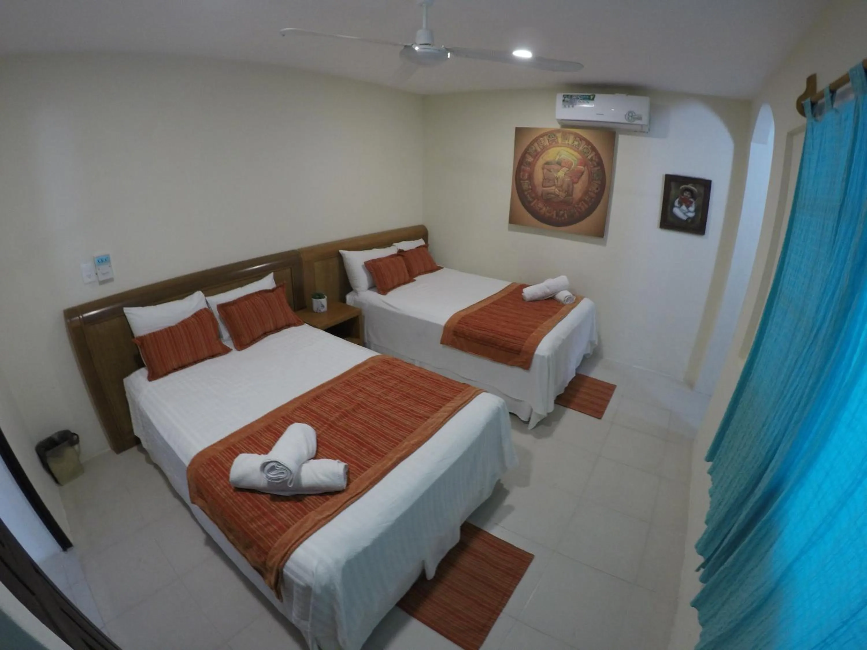 Photo of the whole room in Estancia Tulbayab 36