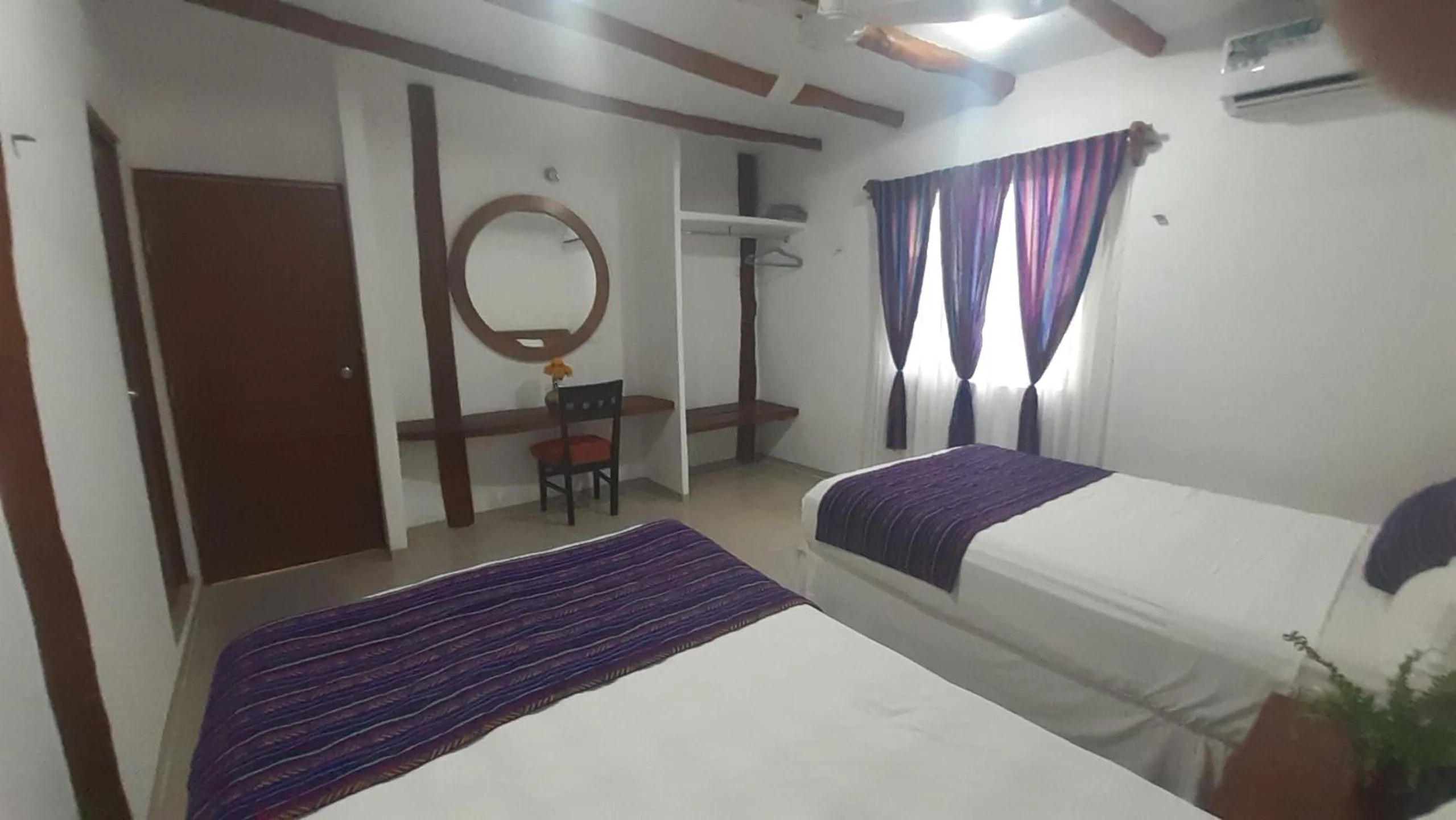 Photo of the whole room in Estancia Tulbayab 36