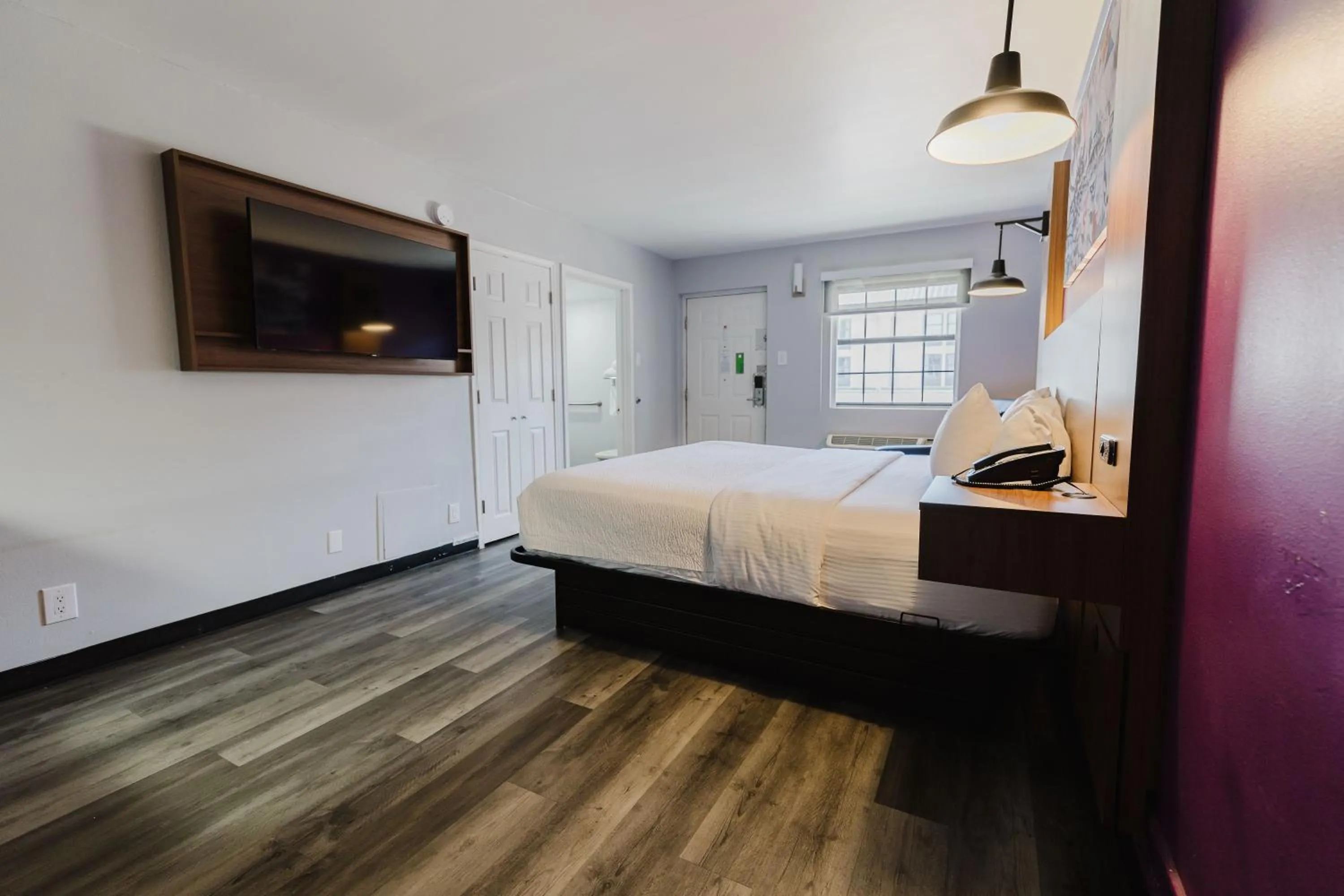 Bed in La Quinta Inn by Wyndham Amarillo Mid-City