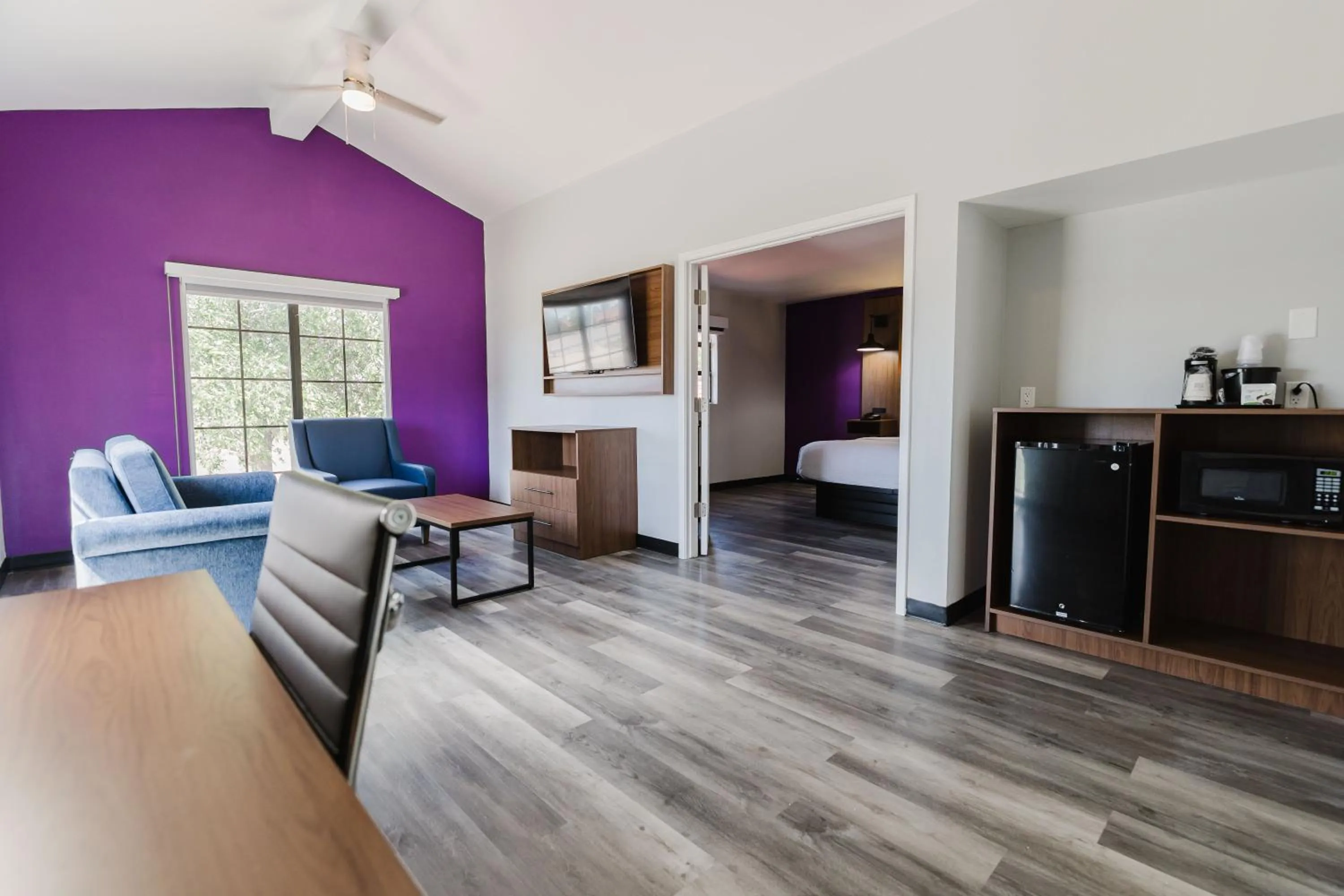 TV and multimedia, Bed in La Quinta Inn by Wyndham Amarillo Mid-City