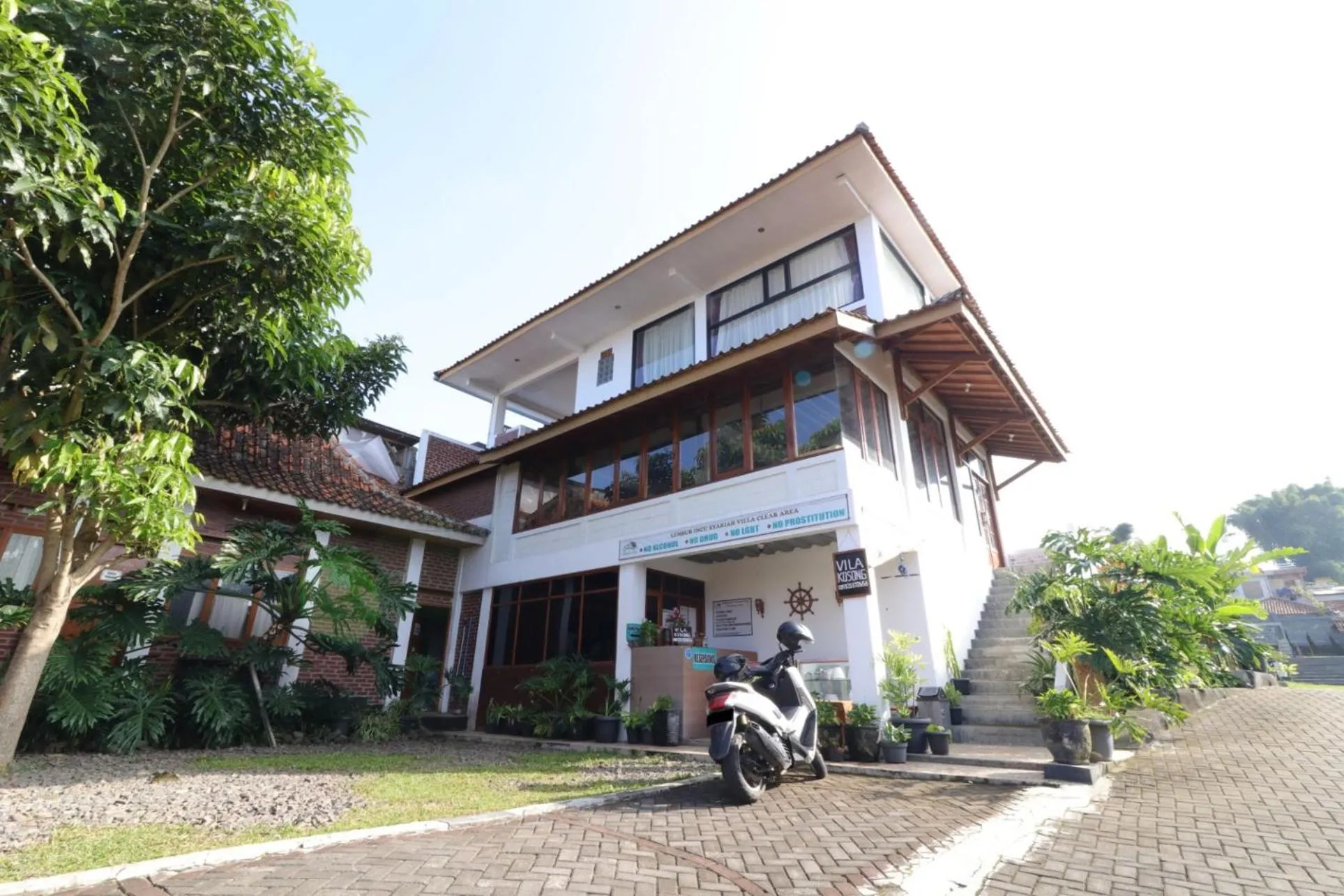 Property building in Lembur Incu Syariah Villa & Resto
