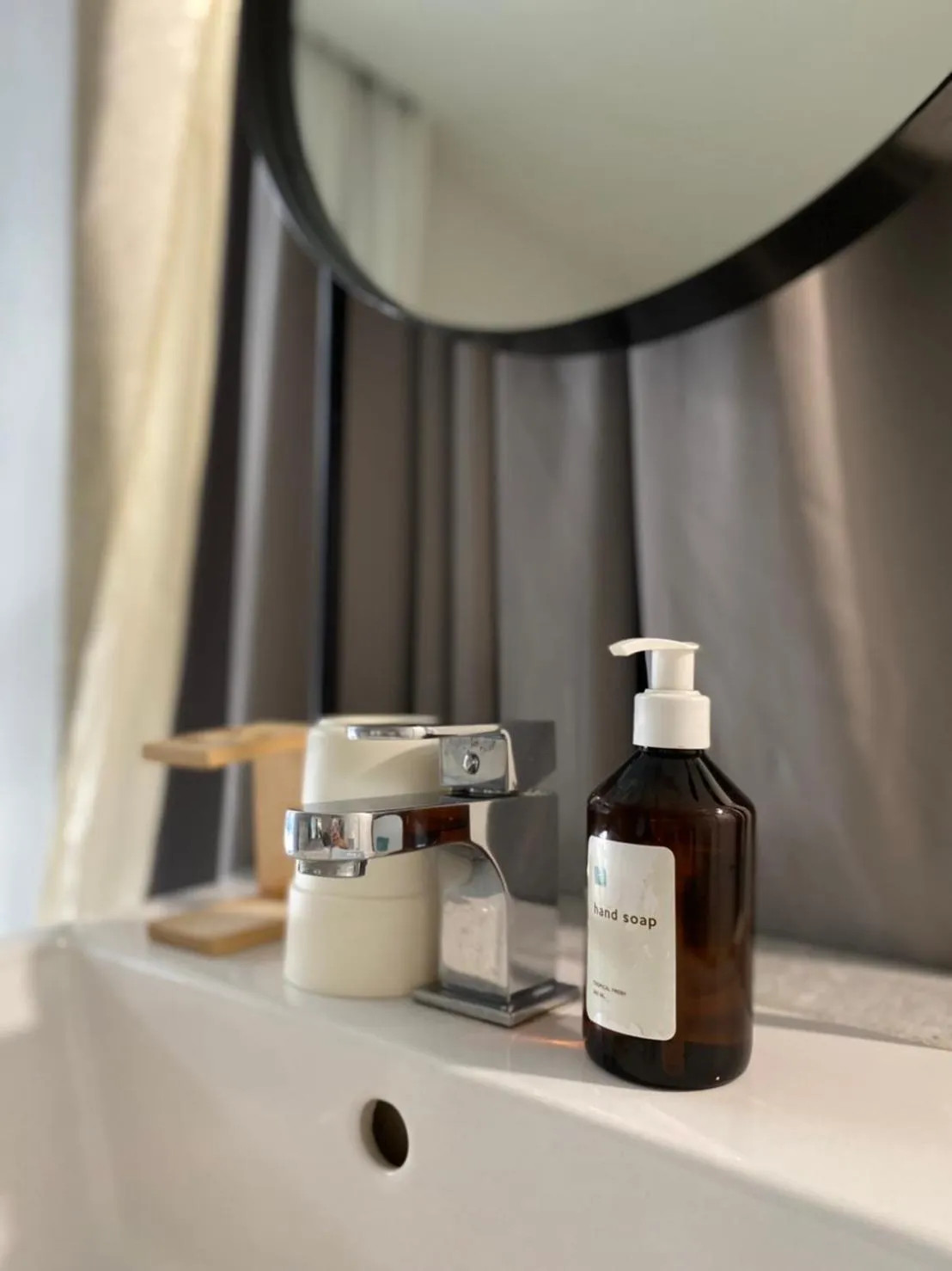 Bathroom in Chocolate box mint