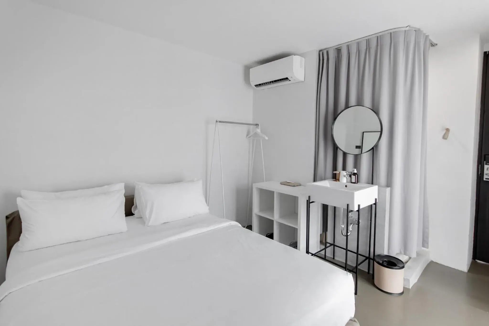 Bed in Chocolate box mint Bed in Chocolate box mint