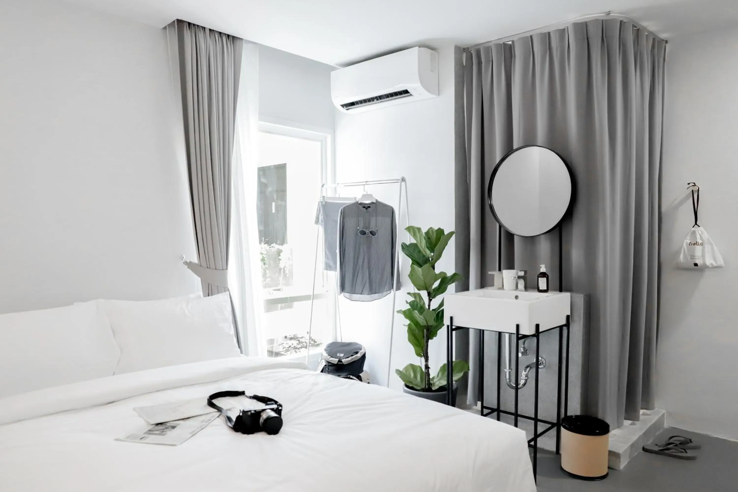 Photo of the whole room, Bed in Chocolate box mint Photo of the whole room, Bed in Chocolate box mint