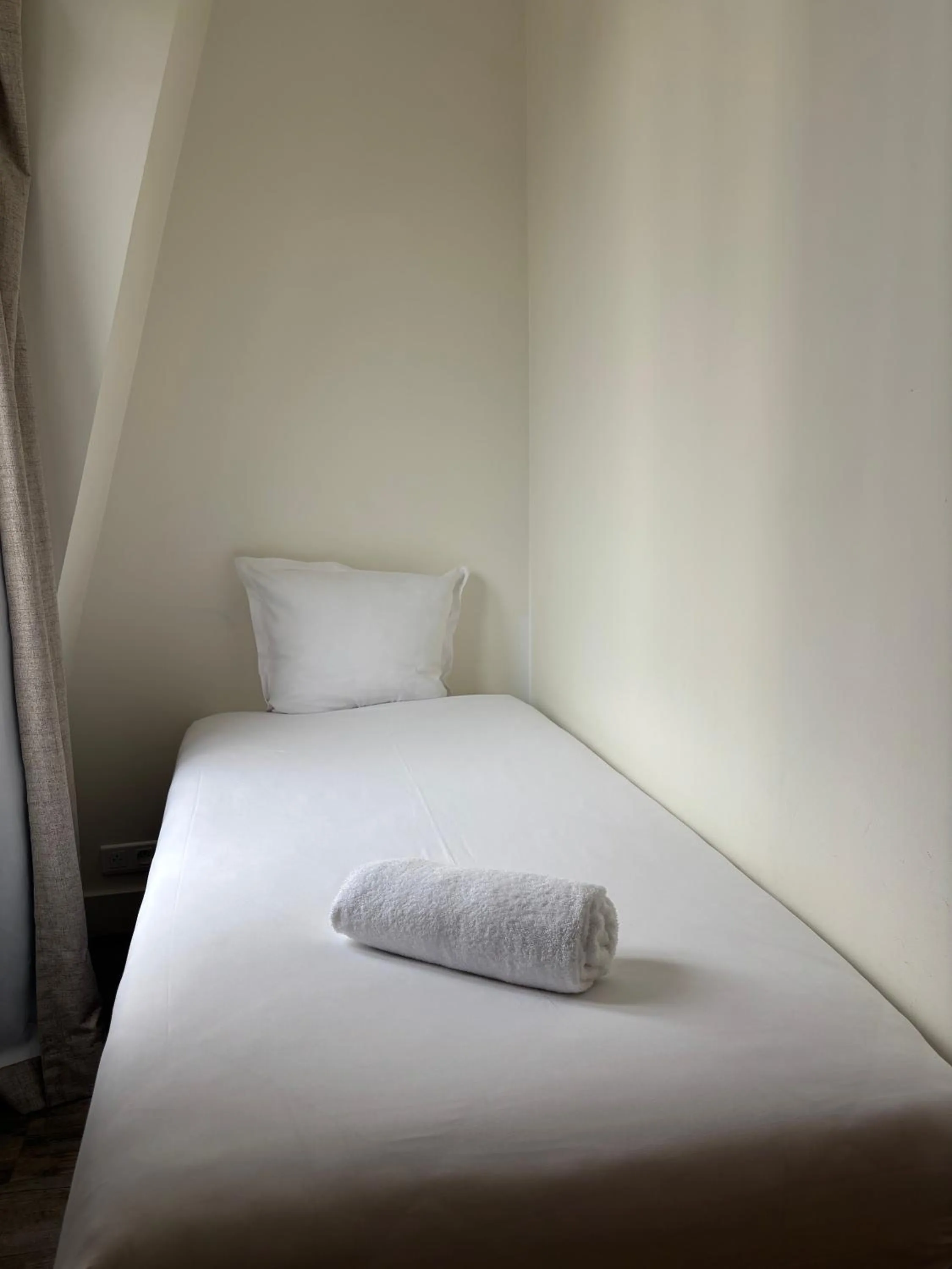 Bed in Korner République