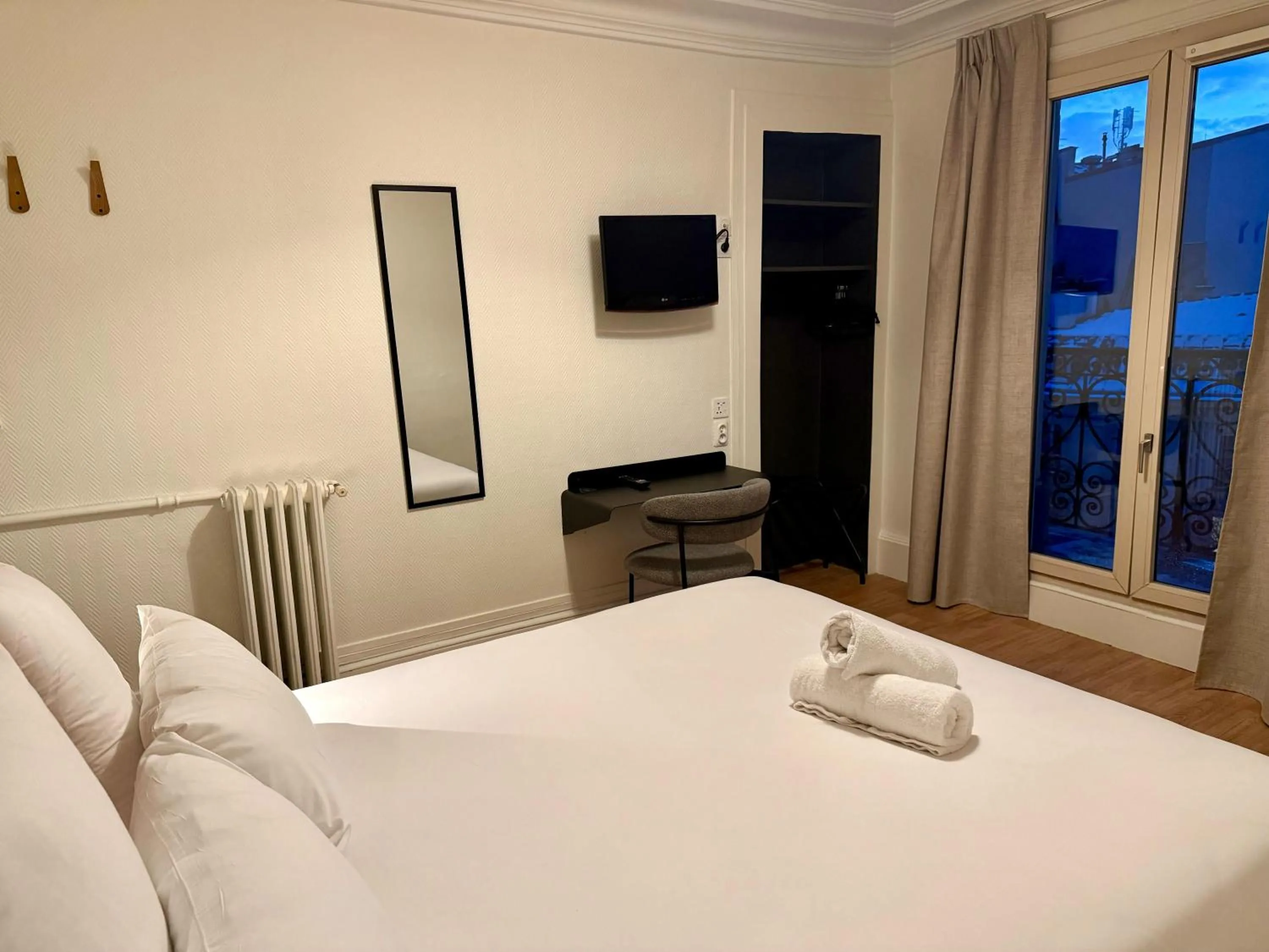 Bed in Korner République