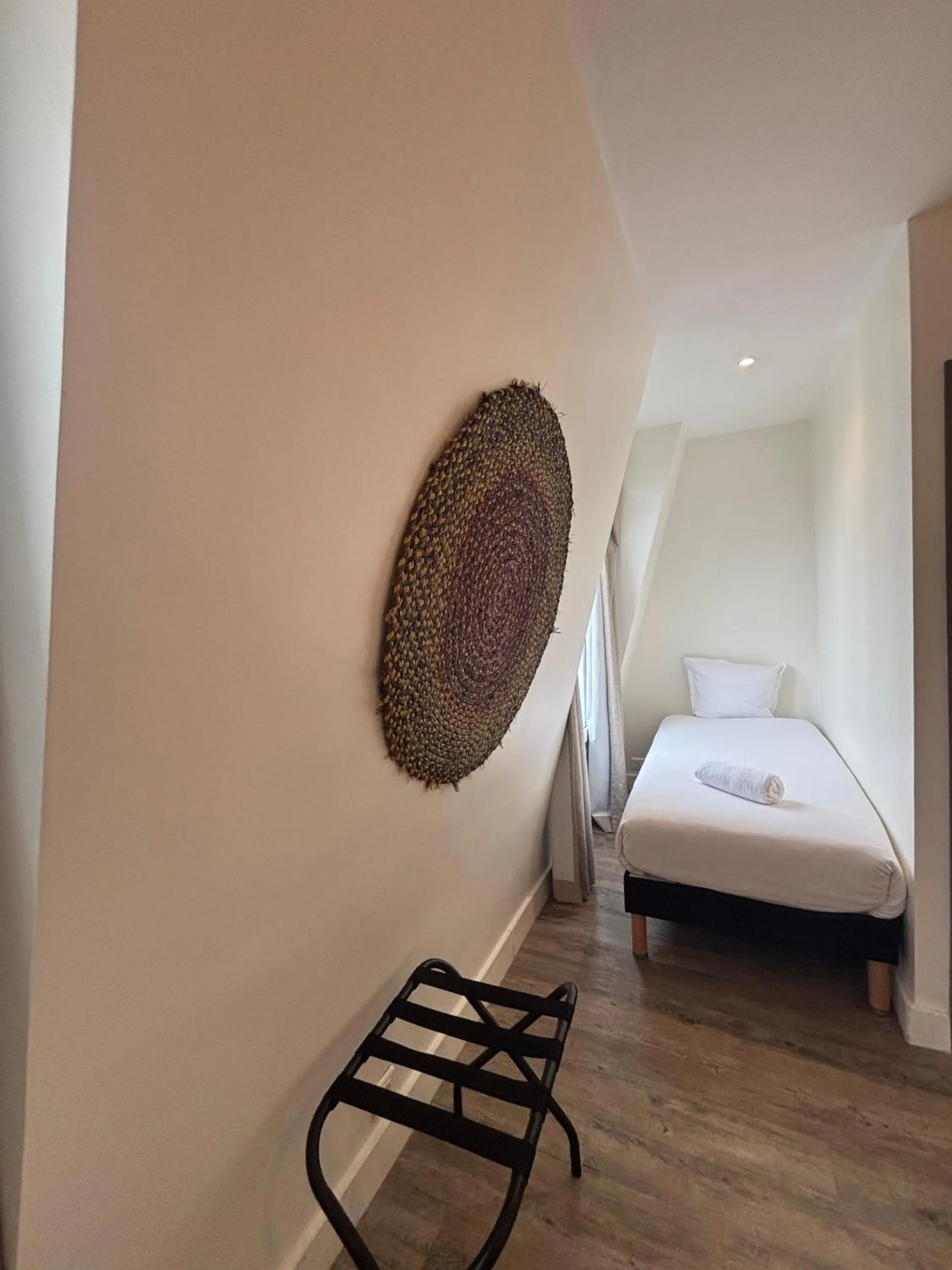 Bedroom, Bed in Korner République