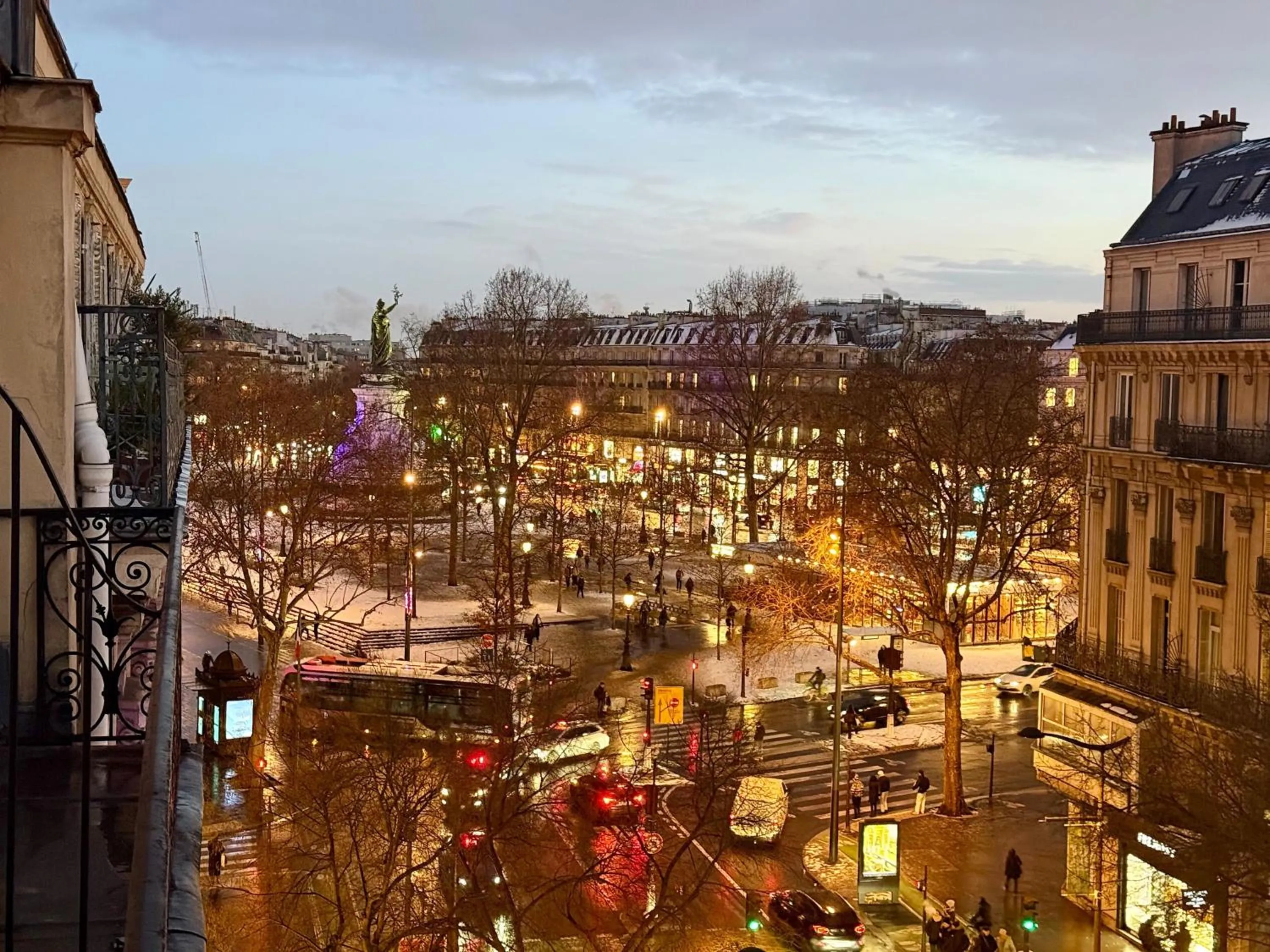 Nearby landmark in Korner République