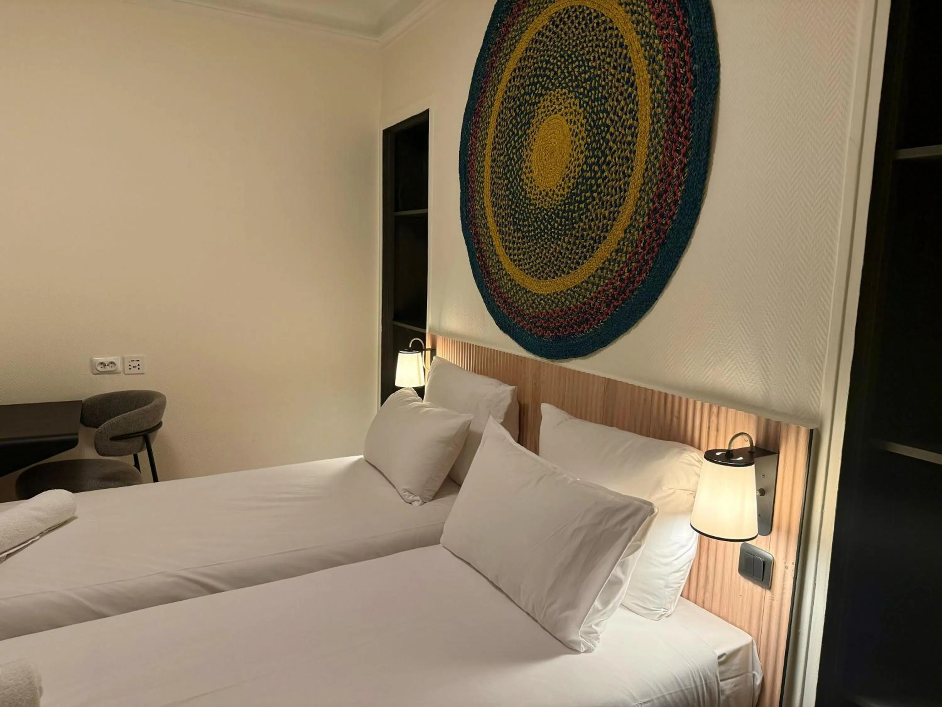 Bed in Korner République