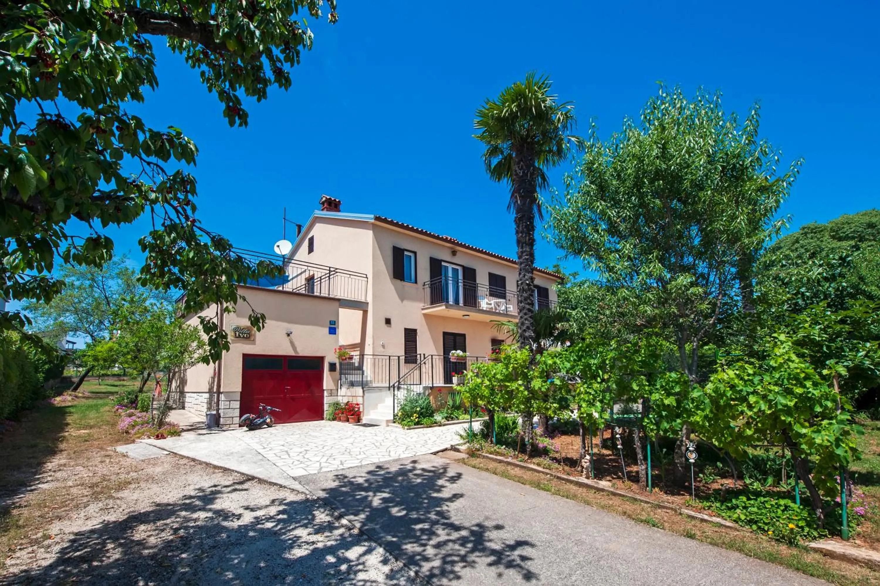 Property building in Apartment Ivo