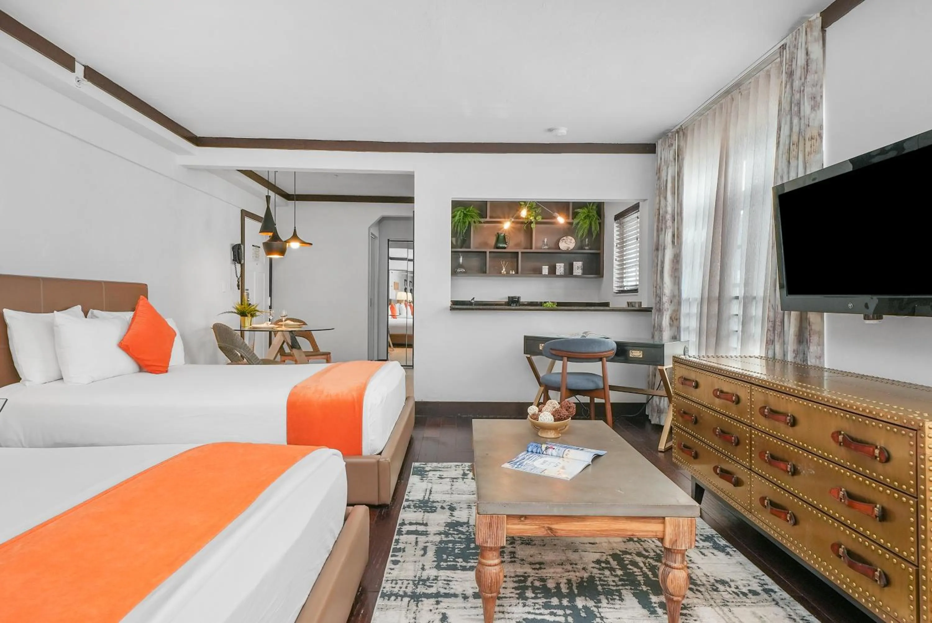 Bedroom, Bed in Lincoln Arms Suites