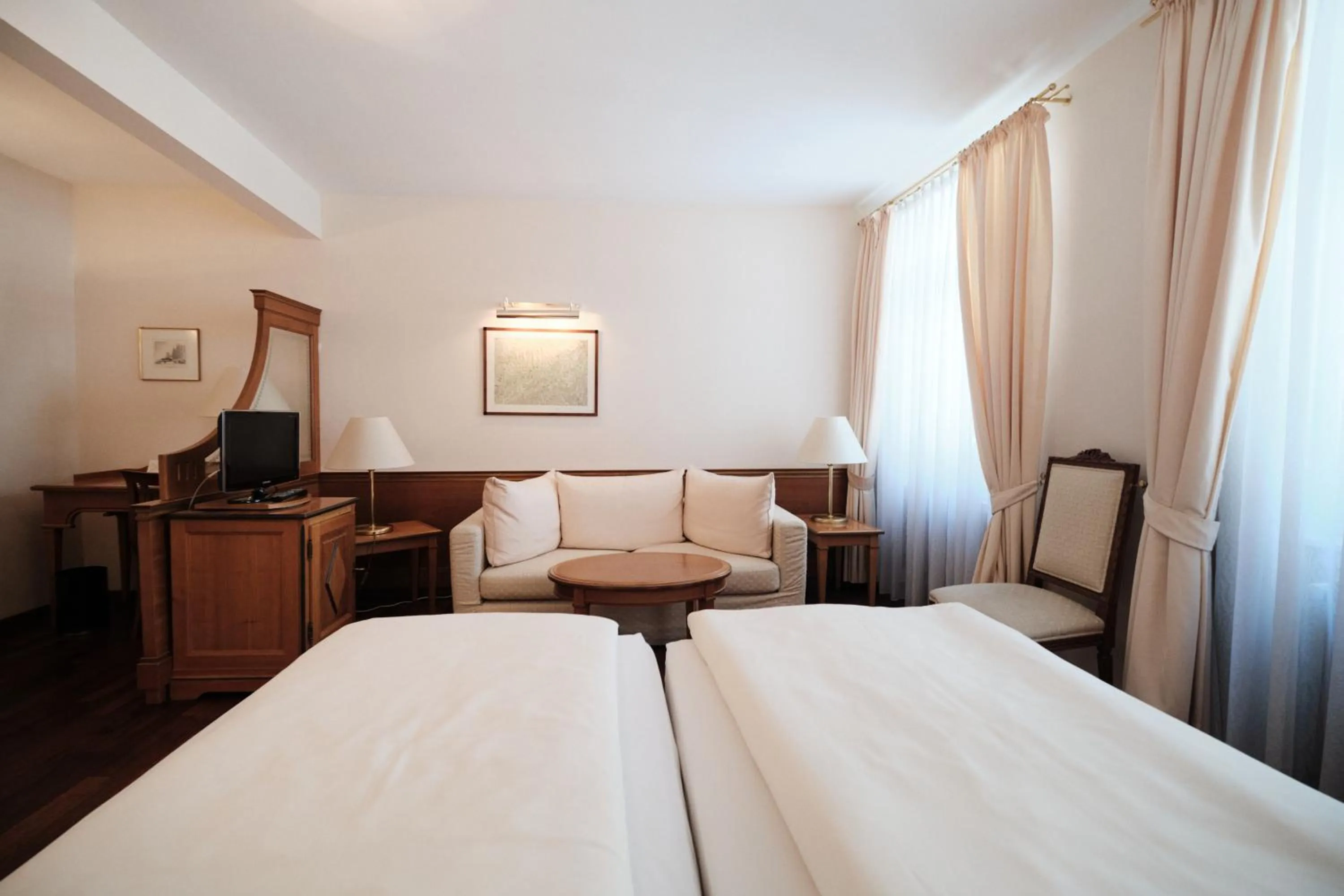 Photo of the whole room, Bed in Hotel Weisser Bock