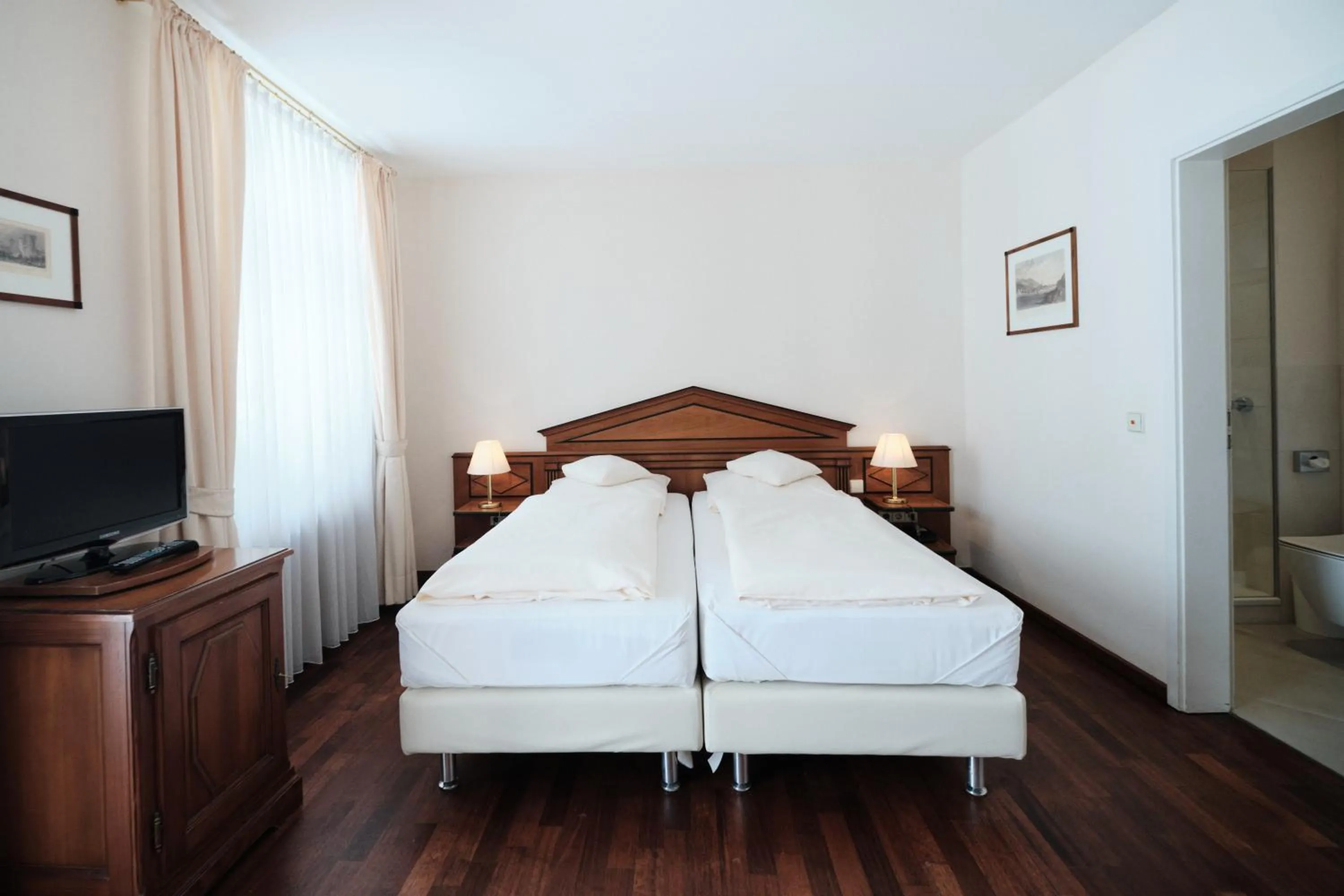 Photo of the whole room, Bed in Hotel Weisser Bock