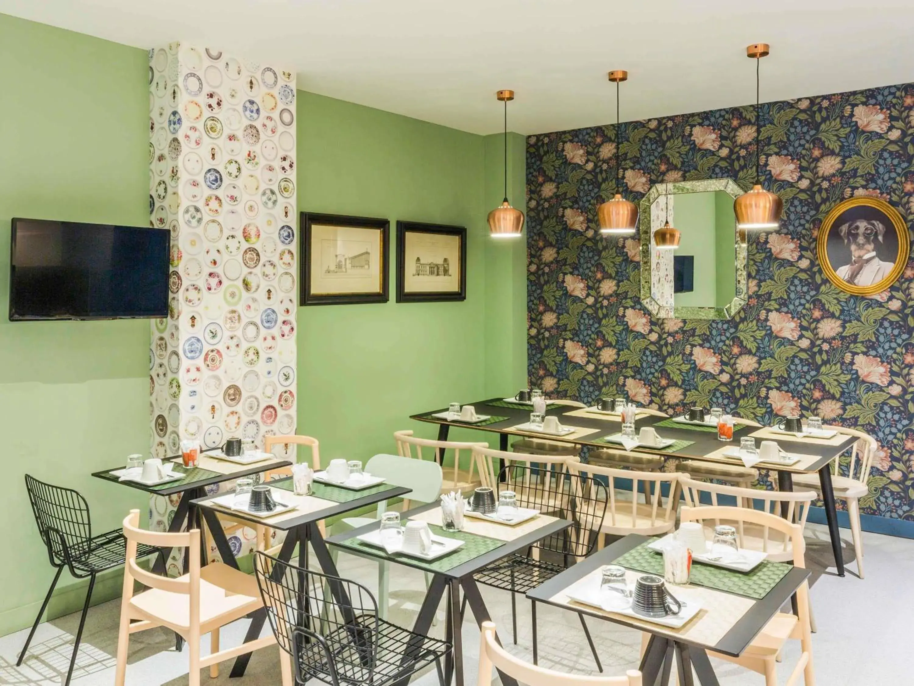 Property building in ibis Styles Paris Gare de l'Est TGV Property building in ibis Styles Paris Gare de l'Est TGV