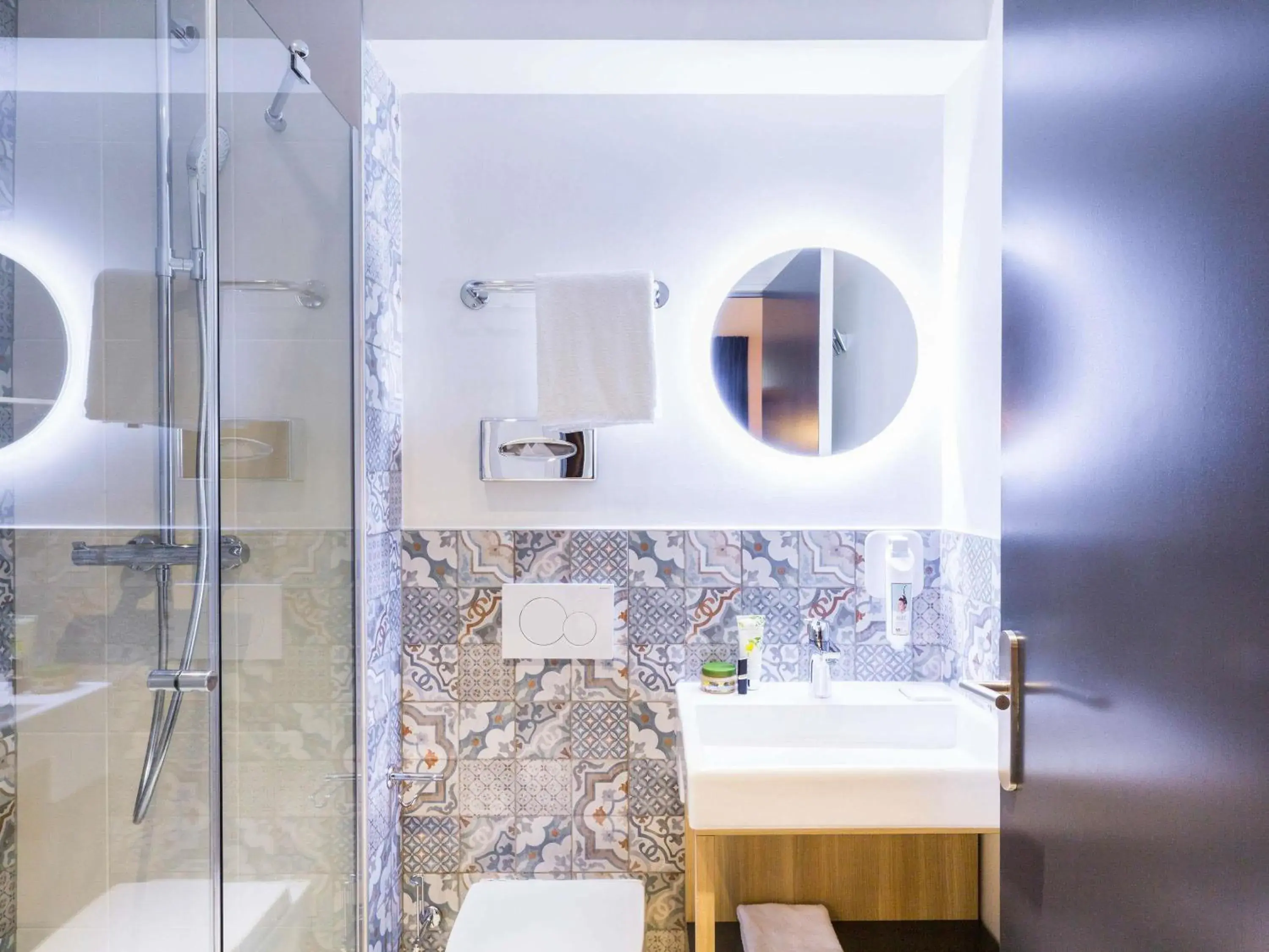 Bedroom in ibis Styles Paris Gare de l'Est TGV Bedroom in ibis Styles Paris Gare de l'Est TGV