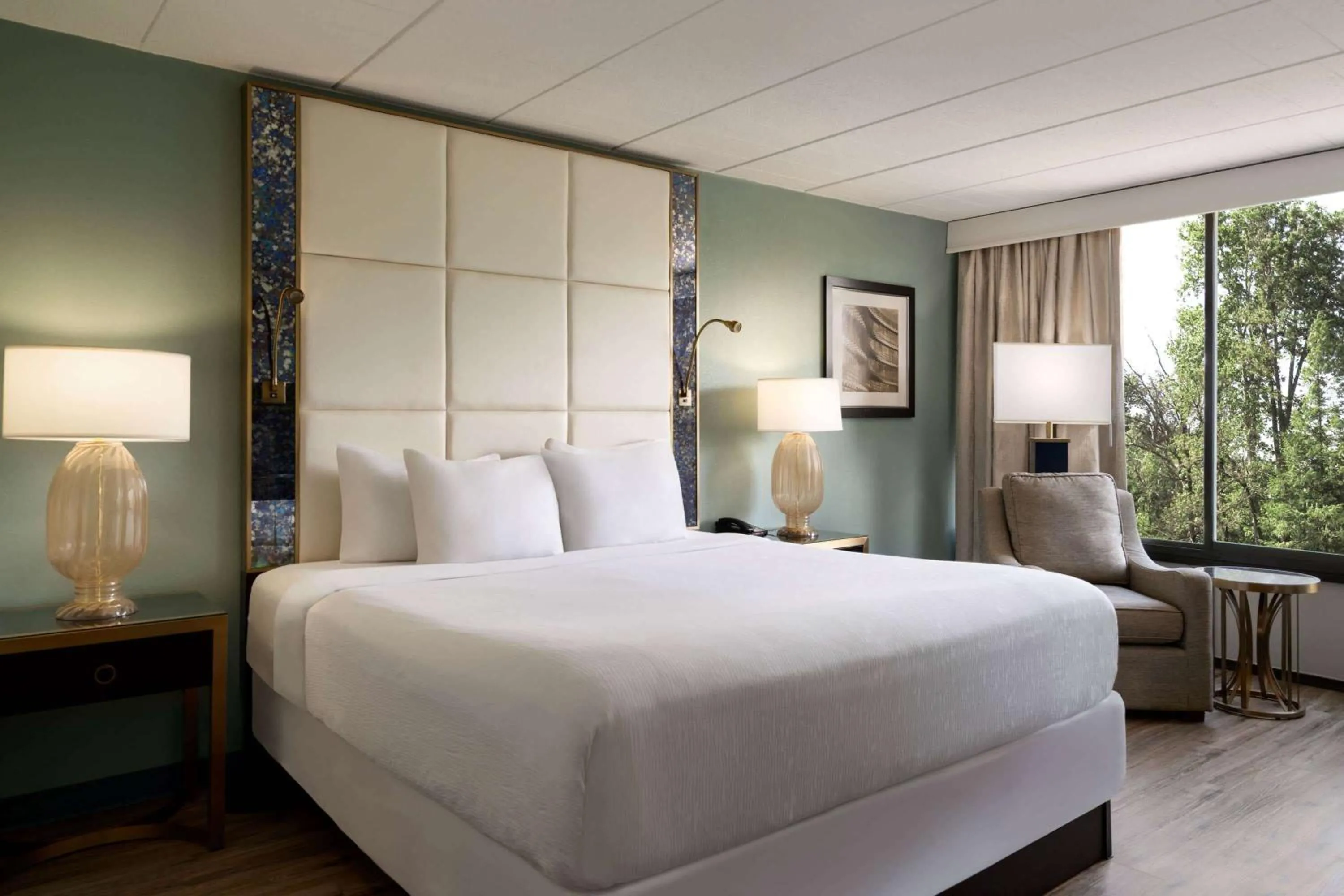 Photo of the whole room, Bed in Wyndham Garden Inn Pittsburgh Airport