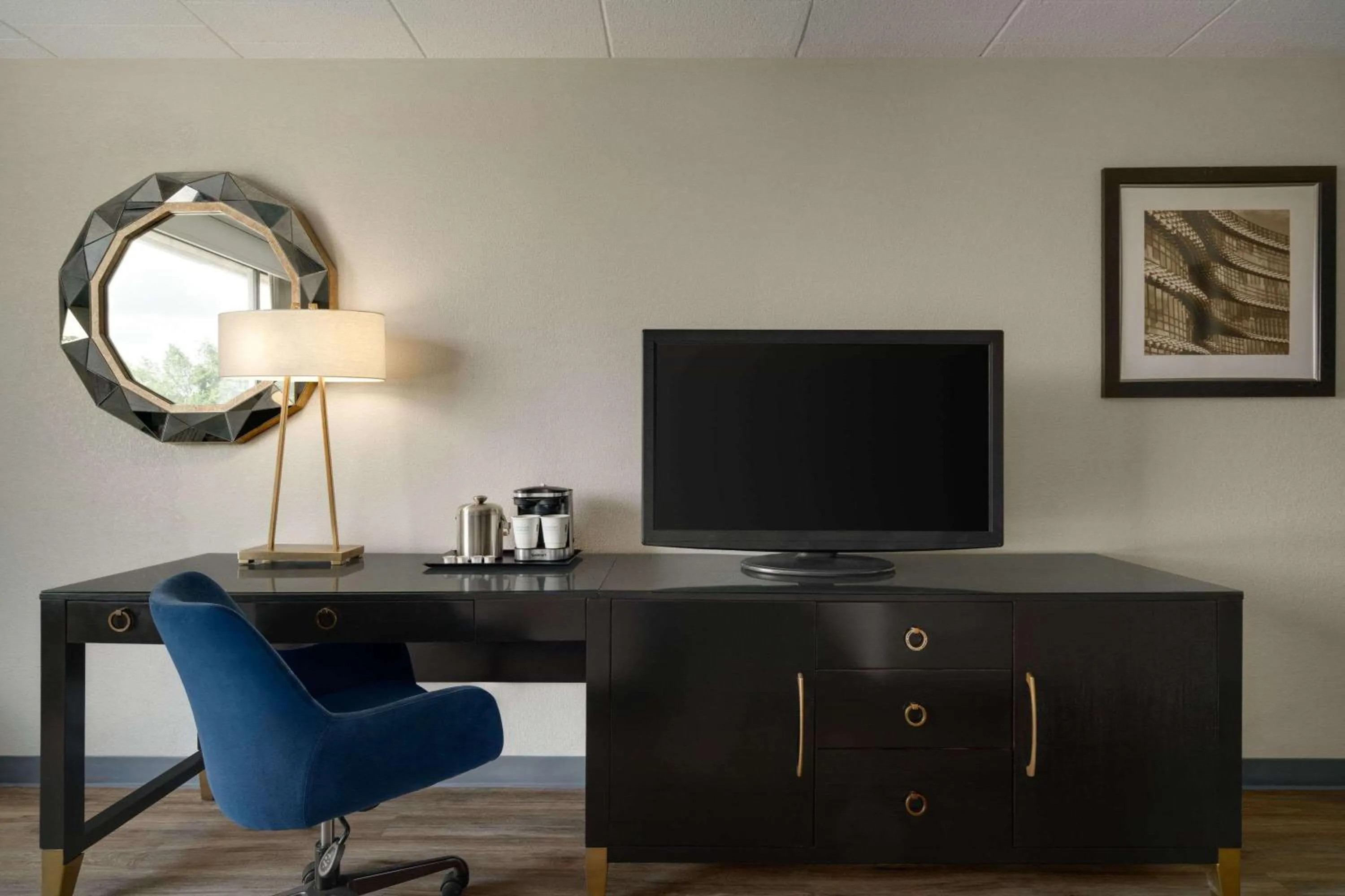 Photo of the whole room in Wyndham Garden Inn Pittsburgh Airport