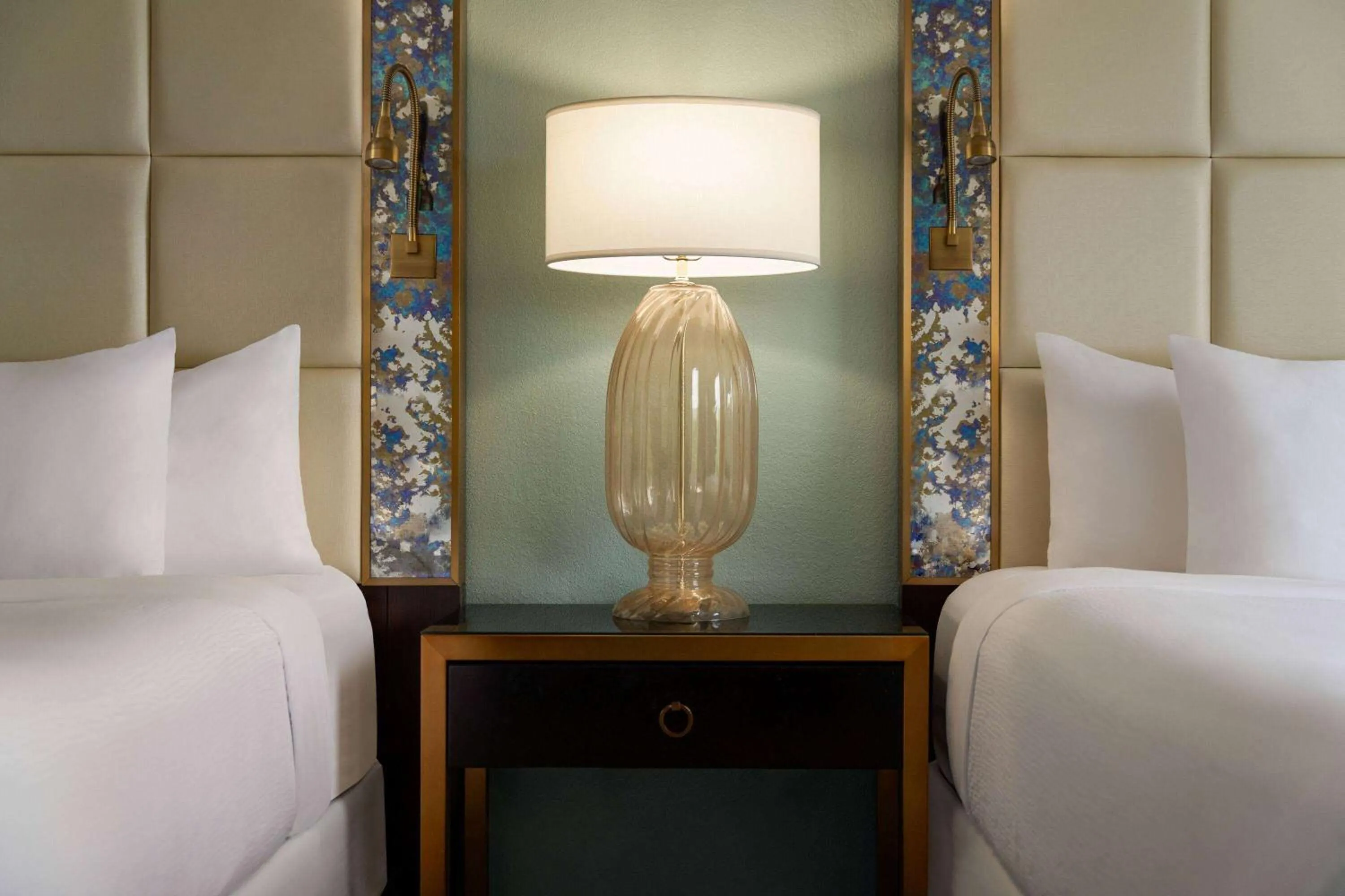 Photo of the whole room, Bed in Wyndham Garden Inn Pittsburgh Airport