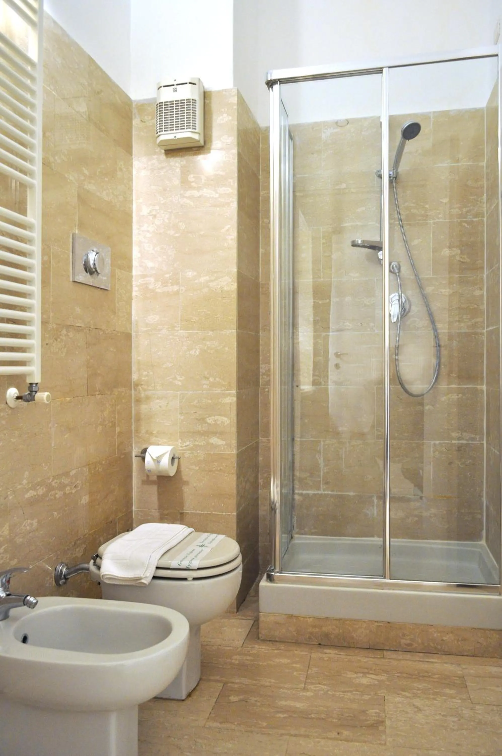 Bathroom in BB Hotels Aparthotel Bocconi