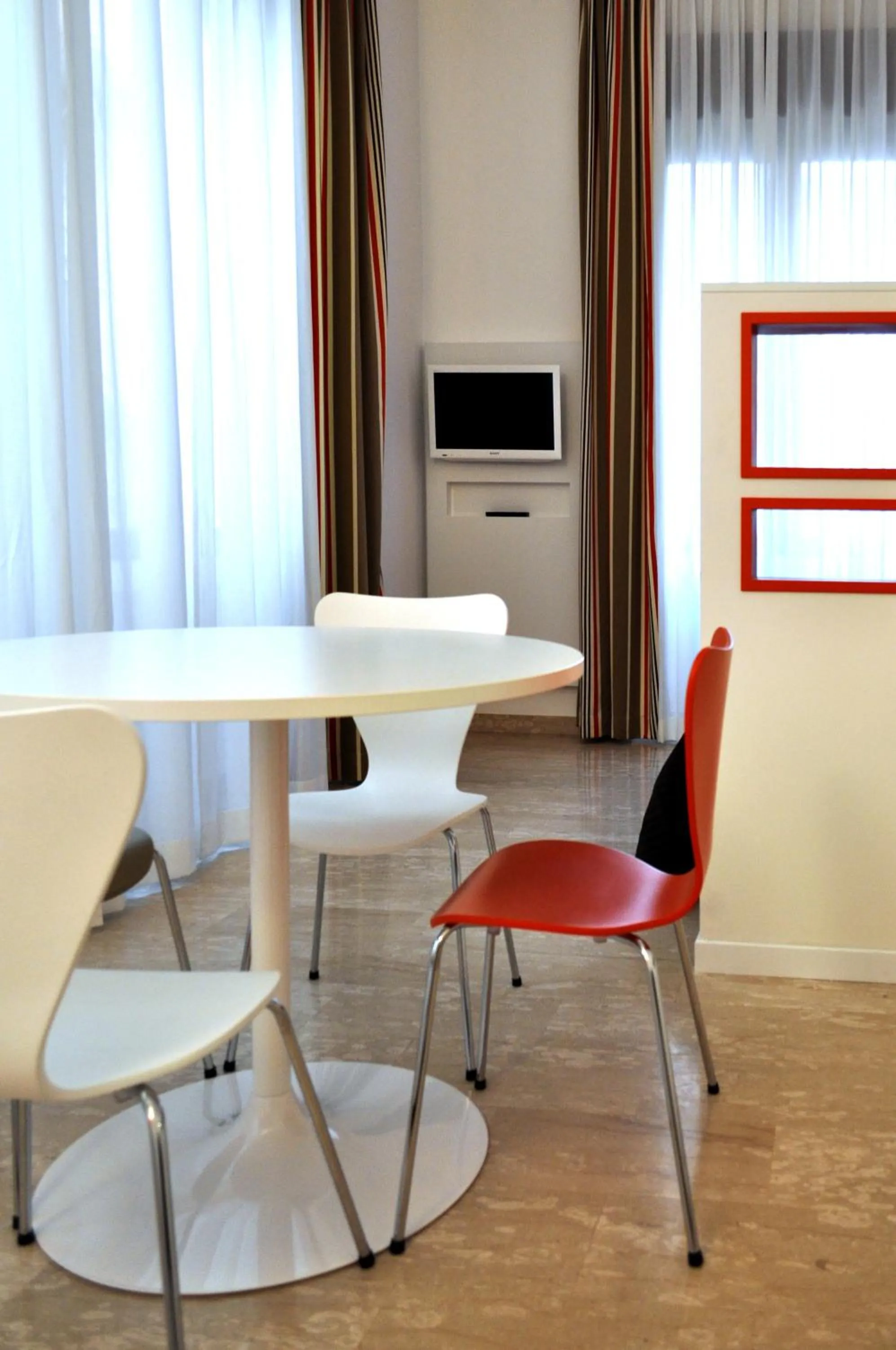 Dining area in BB Hotels Aparthotel Bocconi