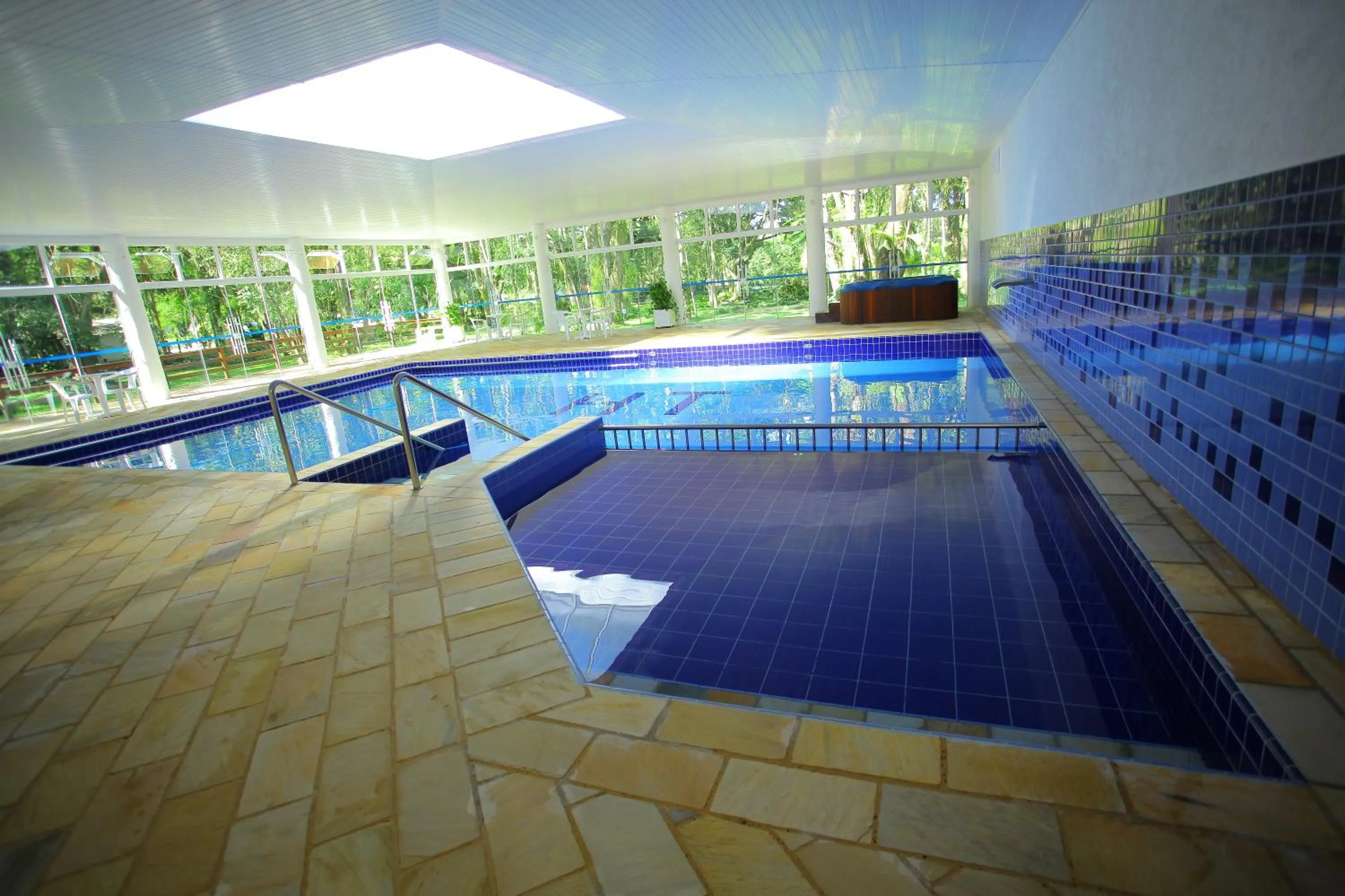 Swimming pool in Hotel Termas Gravatal