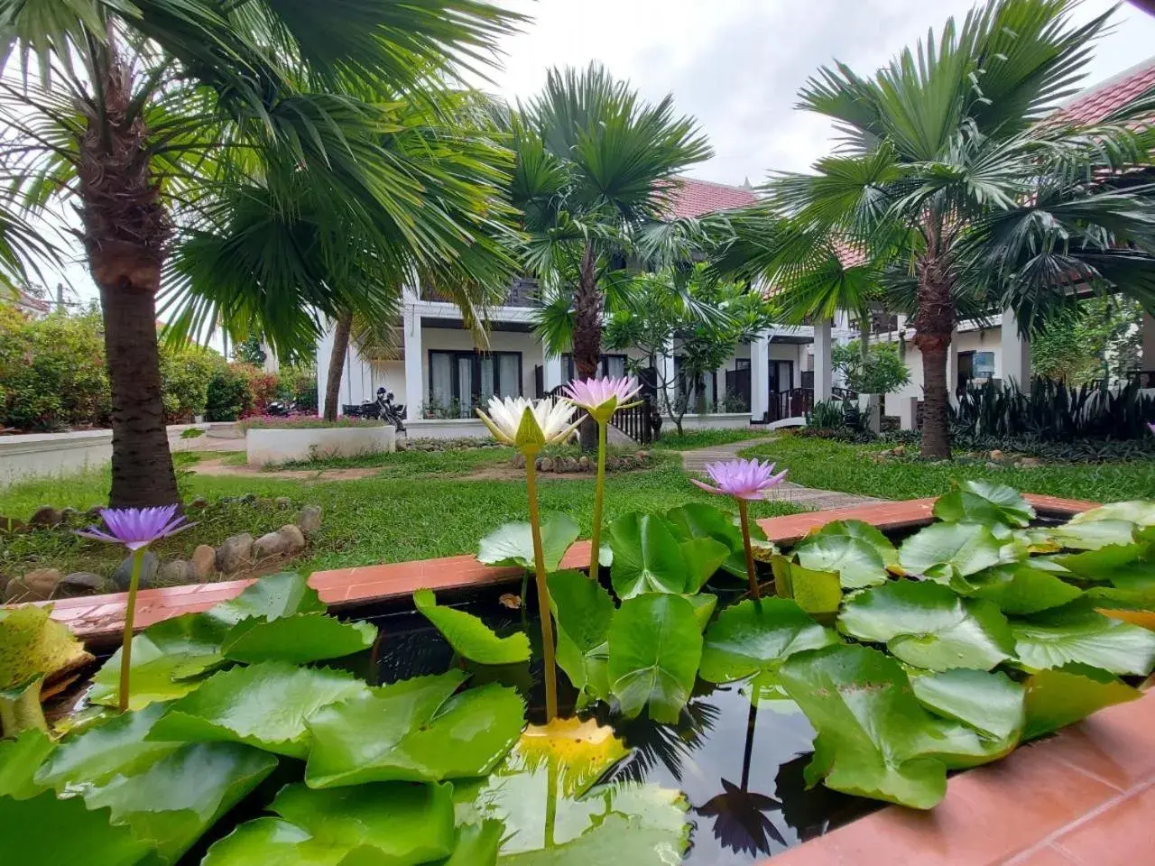 Family Room with Balcony in Sunrise Garden House - Luang Prabang Family Room with Balcony in Sunrise Garden House - Luang Prabang