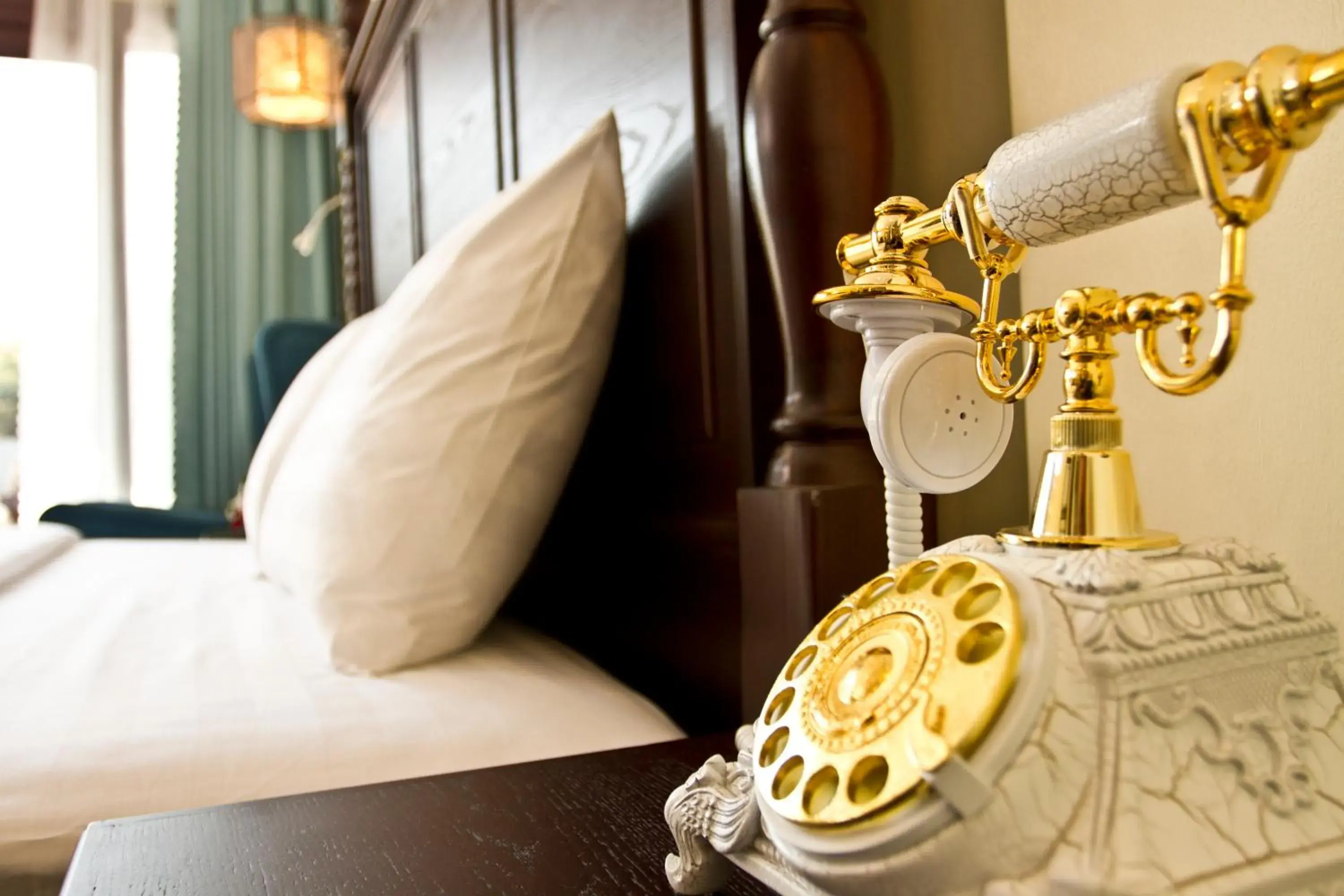 King Room with Pool View - single occupancy in Sunrise Garden House - Luang Prabang King Room with Pool View - single occupancy in Sunrise Garden House - Luang Prabang