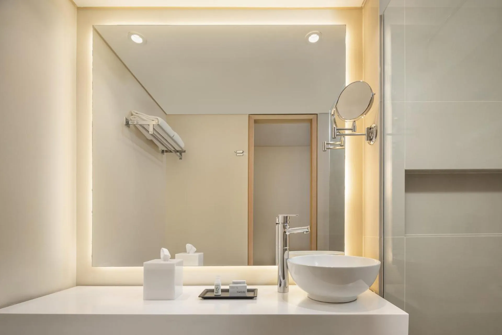 Bathroom in Fairfield by Marriott Bogota Embajada
